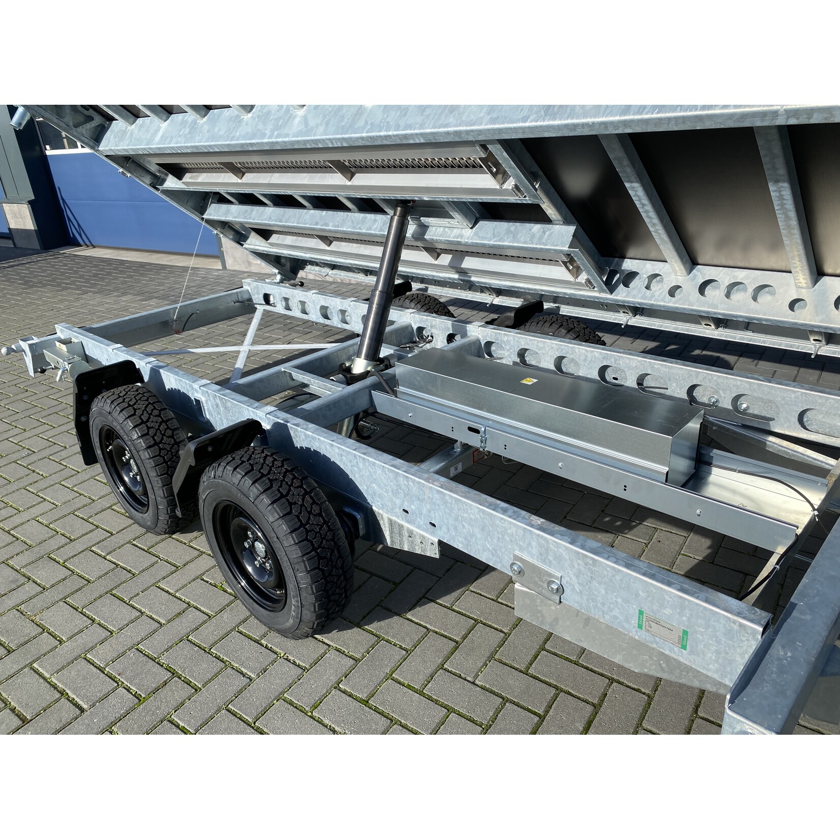 Crowline Crowline 3-zijdige kipper | 350 x 180 x 40 cm | 3.500 kg | Geremd ALL-IN AKTIE!