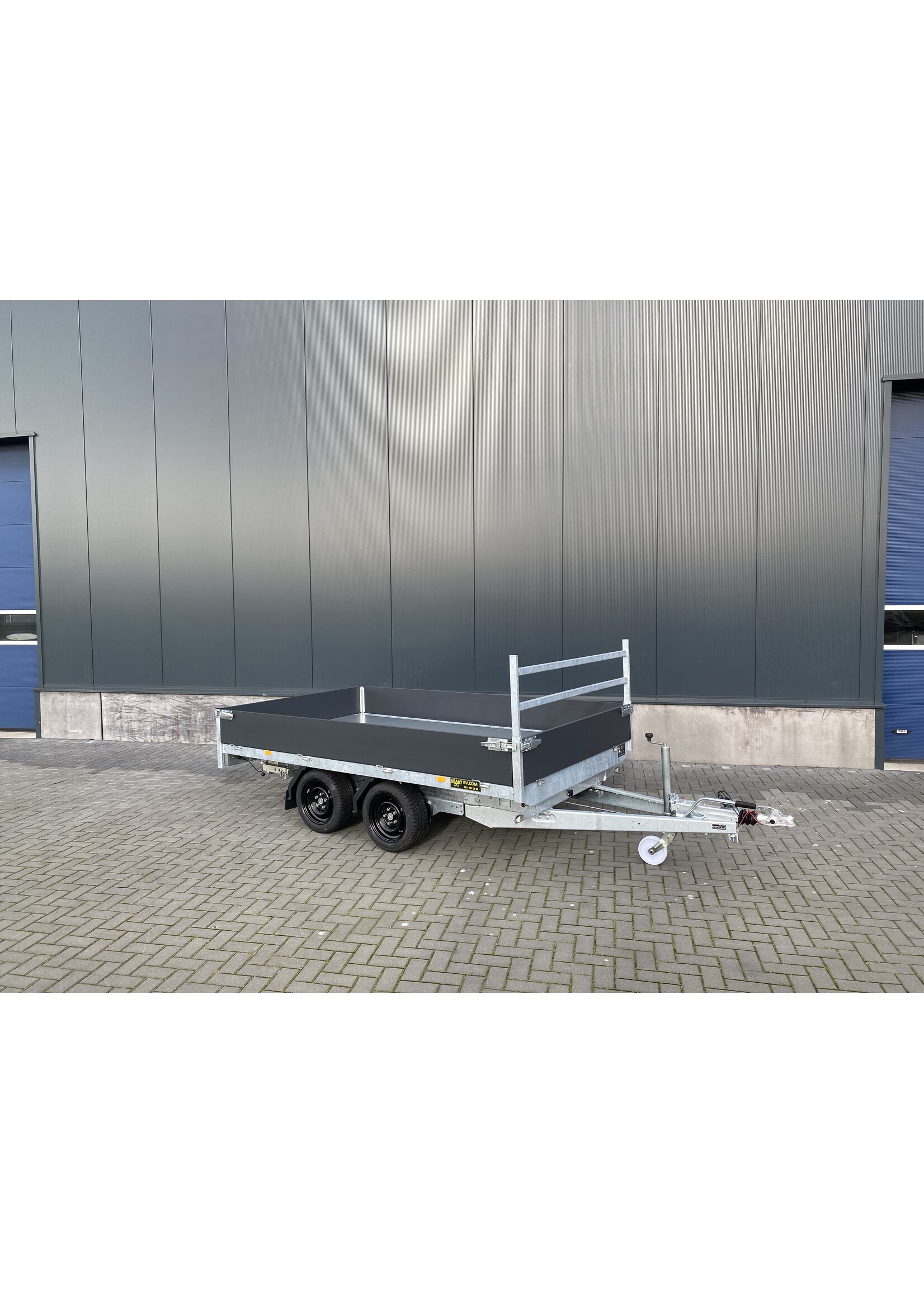 eduard Eduard kipper | 310 x 180 x 30 cm | 3.000 kg | Geremd ALL-IN AKTIE!