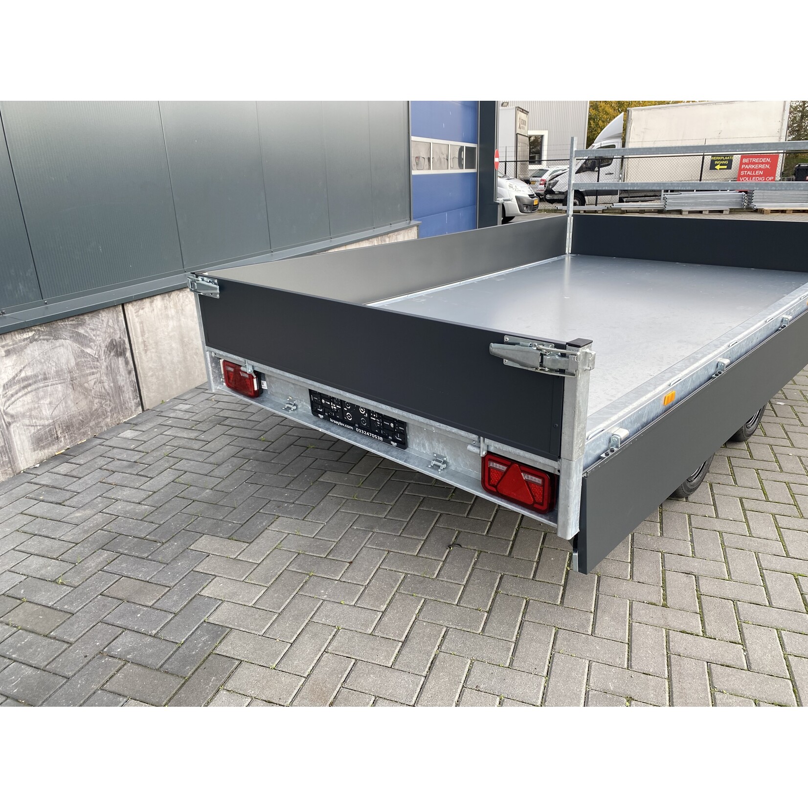 eduard Eduard kipper | 310 x 180 x 30 cm | 3.000 kg | Geremd ALL-IN AKTIE!