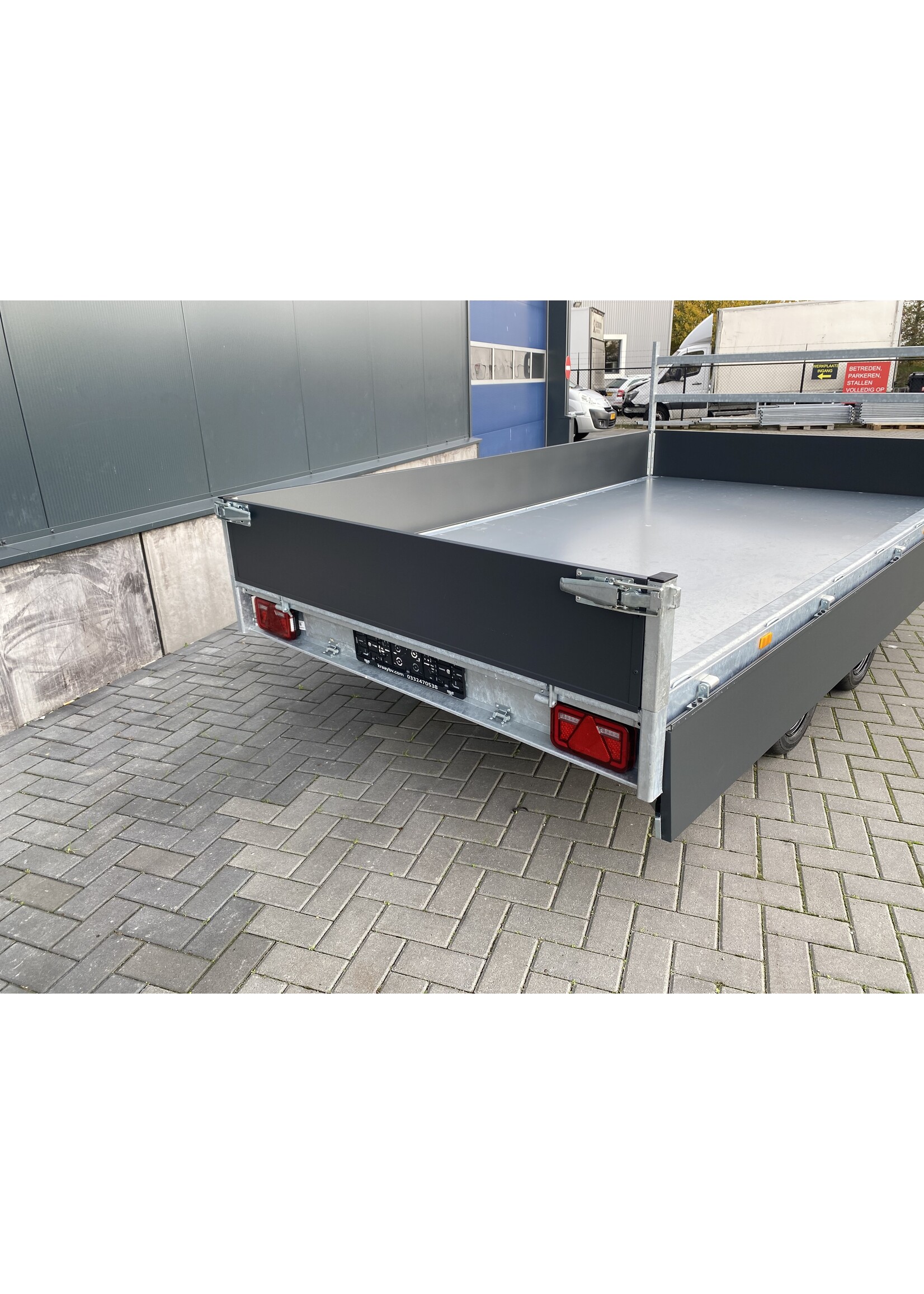 eduard Eduard kipper | 310 x 180 x 30 cm | 3.000 kg | Geremd ALL-IN AKTIE!