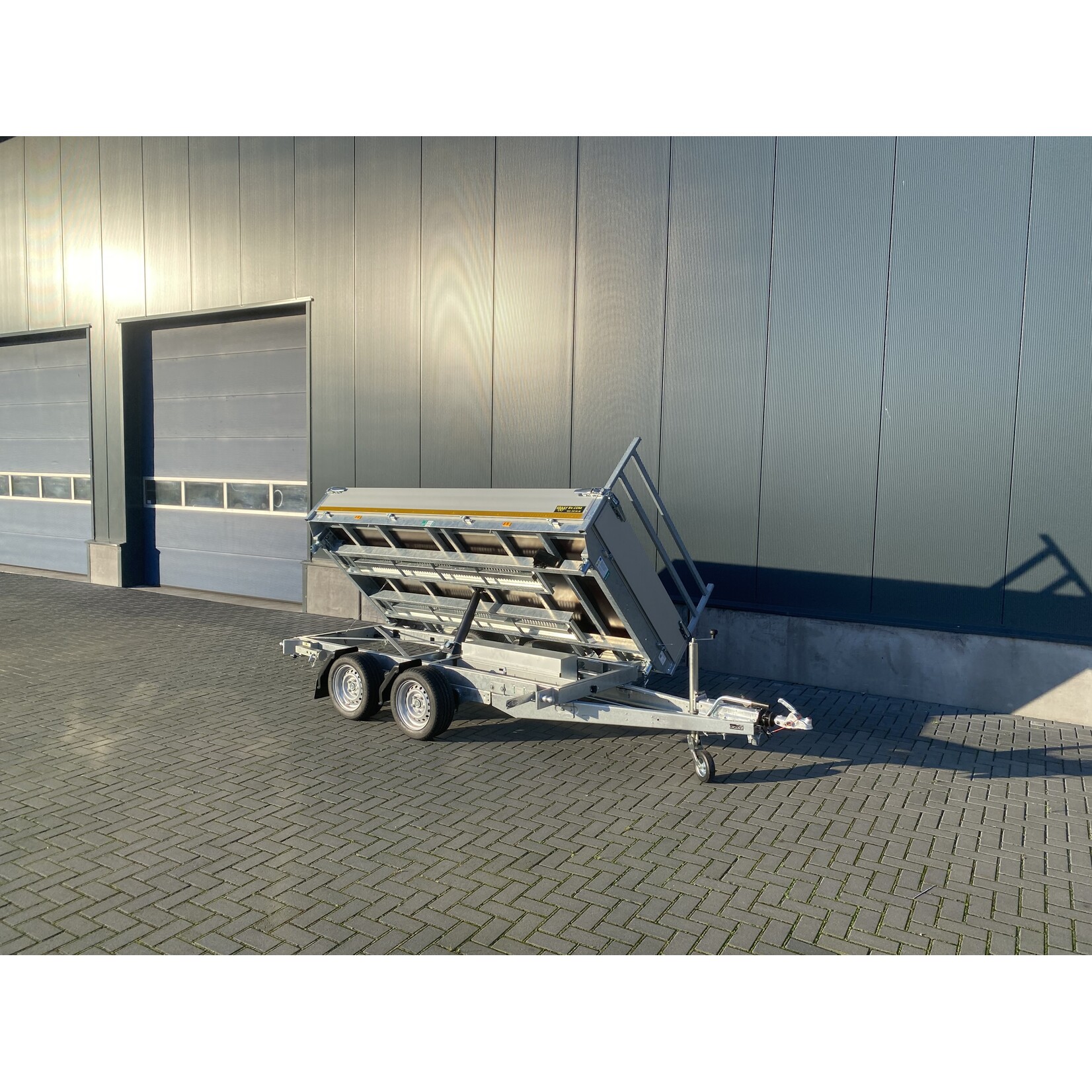 Eduard Eduard 3- zijdige kipper | 310 x 160 x 30 cm | 3.000 kg | Geremd ALL - IN AKTIE!