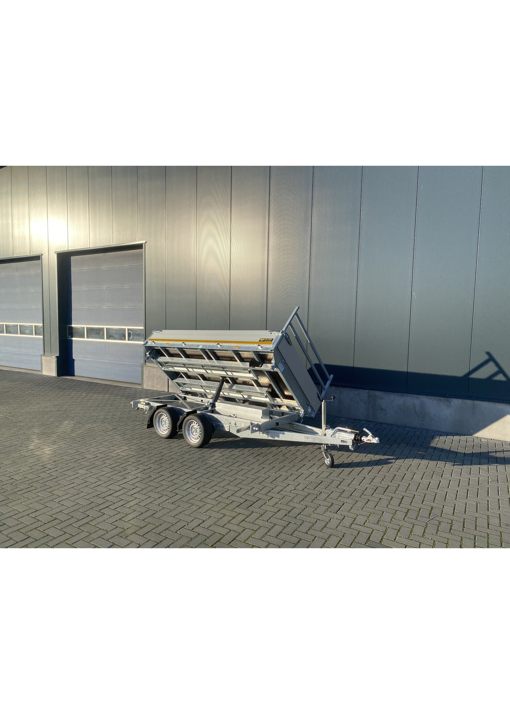 Eduard Eduard 3- zijdige kipper | 310 x 160 x 30 cm | 3.000 kg | Geremd ALL - IN AKTIE!