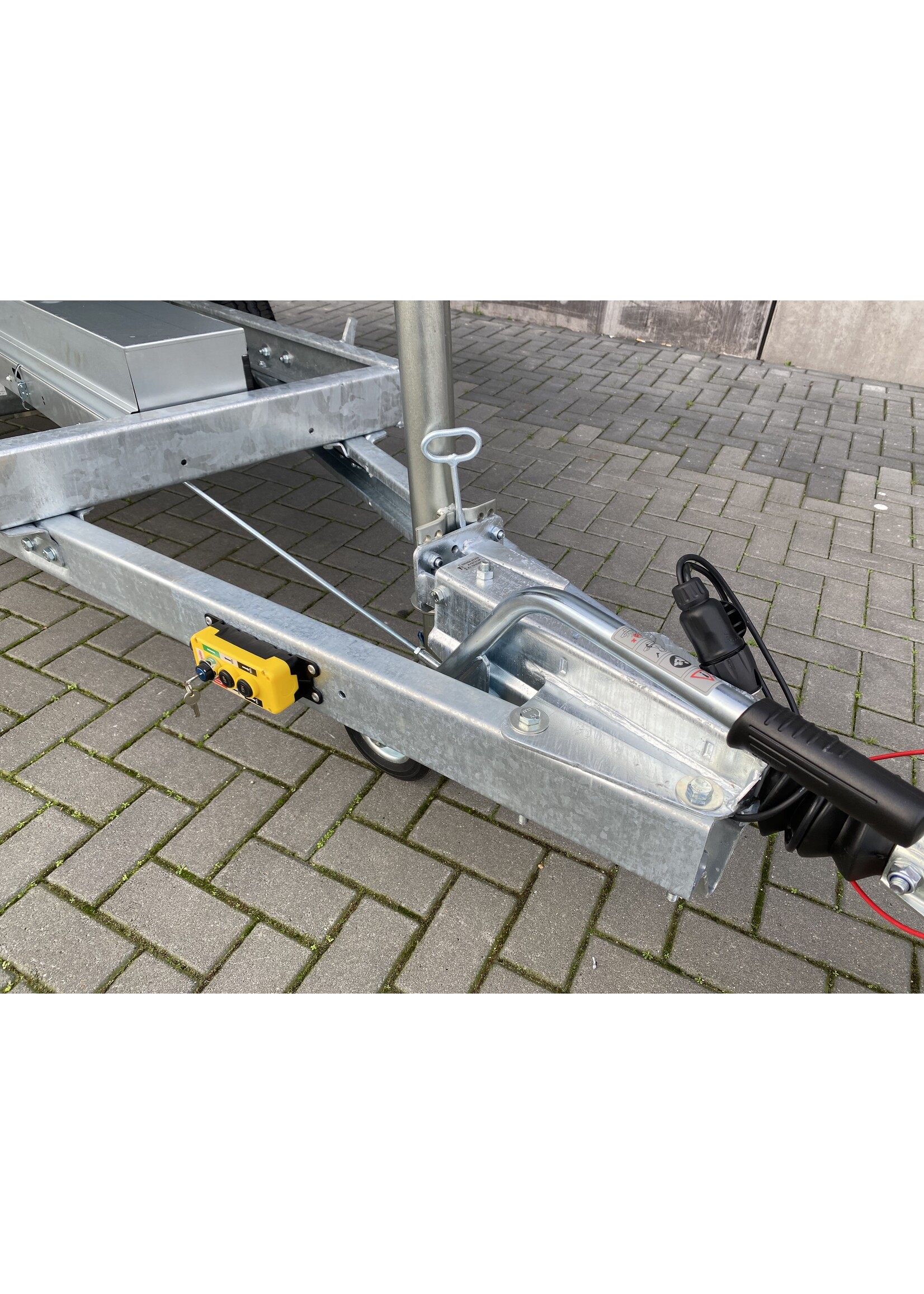 eduard Eduard kipper | 260 x 150 x 60 cm | 1.500 kg | Incl. oprijpakket  geremd  ALL - IN AKTIE!