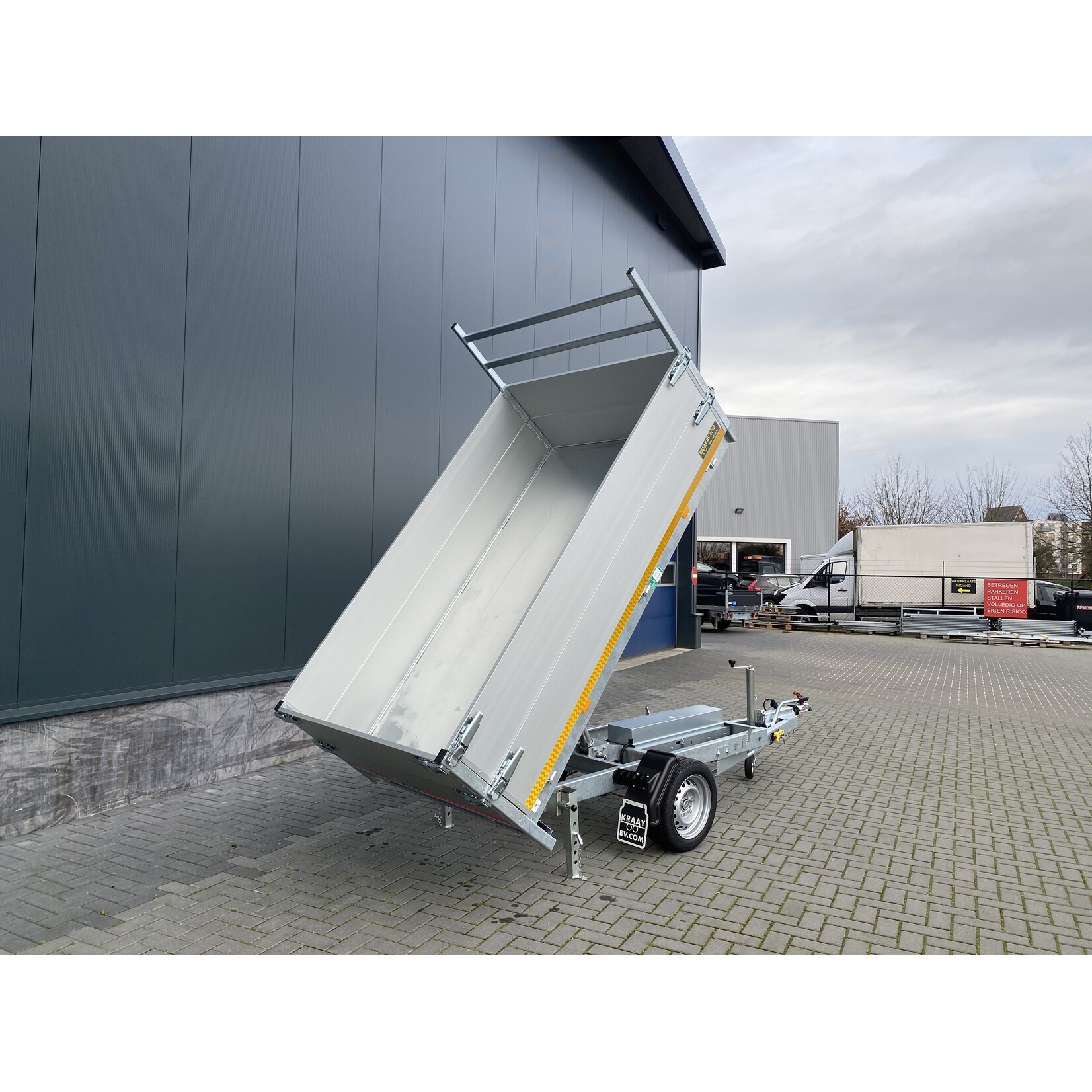 eduard Eduard kipper | 260 x 150 x 60 cm | 1.350 kg | Incl. oprijpakket  geremd  ALL - IN AKTIE!