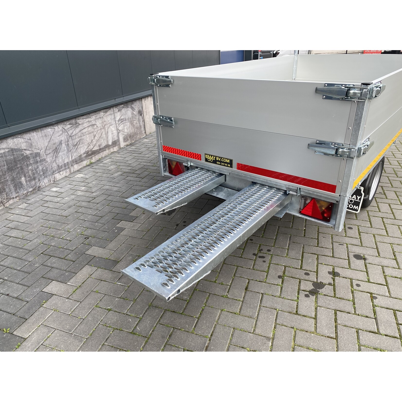 eduard Eduard kipper | 260 x 150 x 60 cm | 1.350 kg | Incl. oprijpakket  geremd  ALL - IN AKTIE!