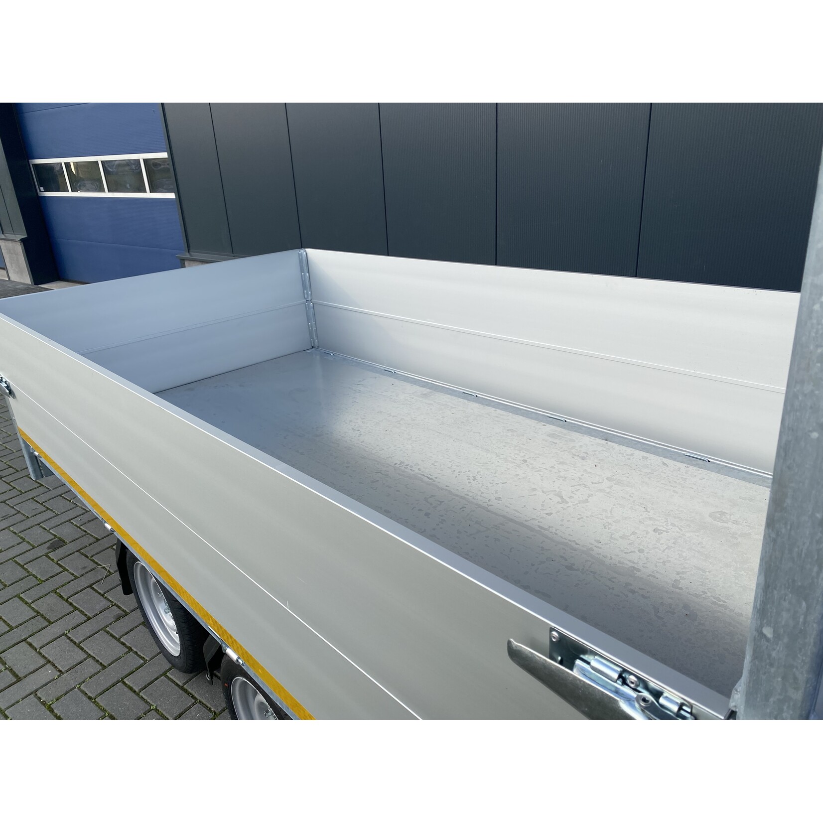 eduard Eduard kipper | 310 x 160 x 60 cm | 3.000 kg | Geremd ALL - IN AKTIE!