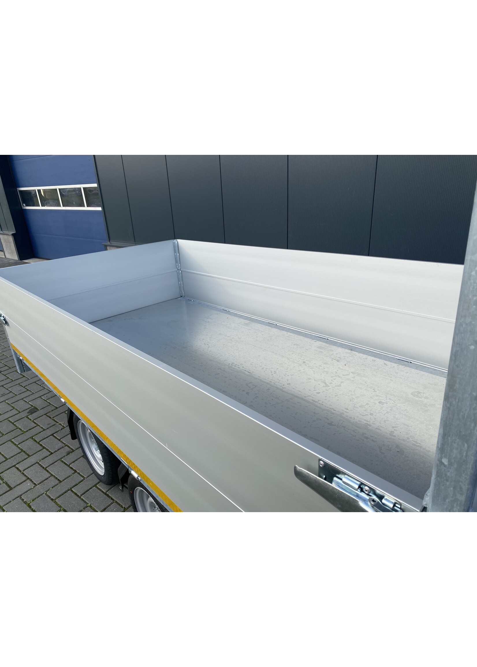 eduard Eduard kipper | 310 x 160 x 60 cm | 3.000 kg | Geremd ALL - IN AKTIE!