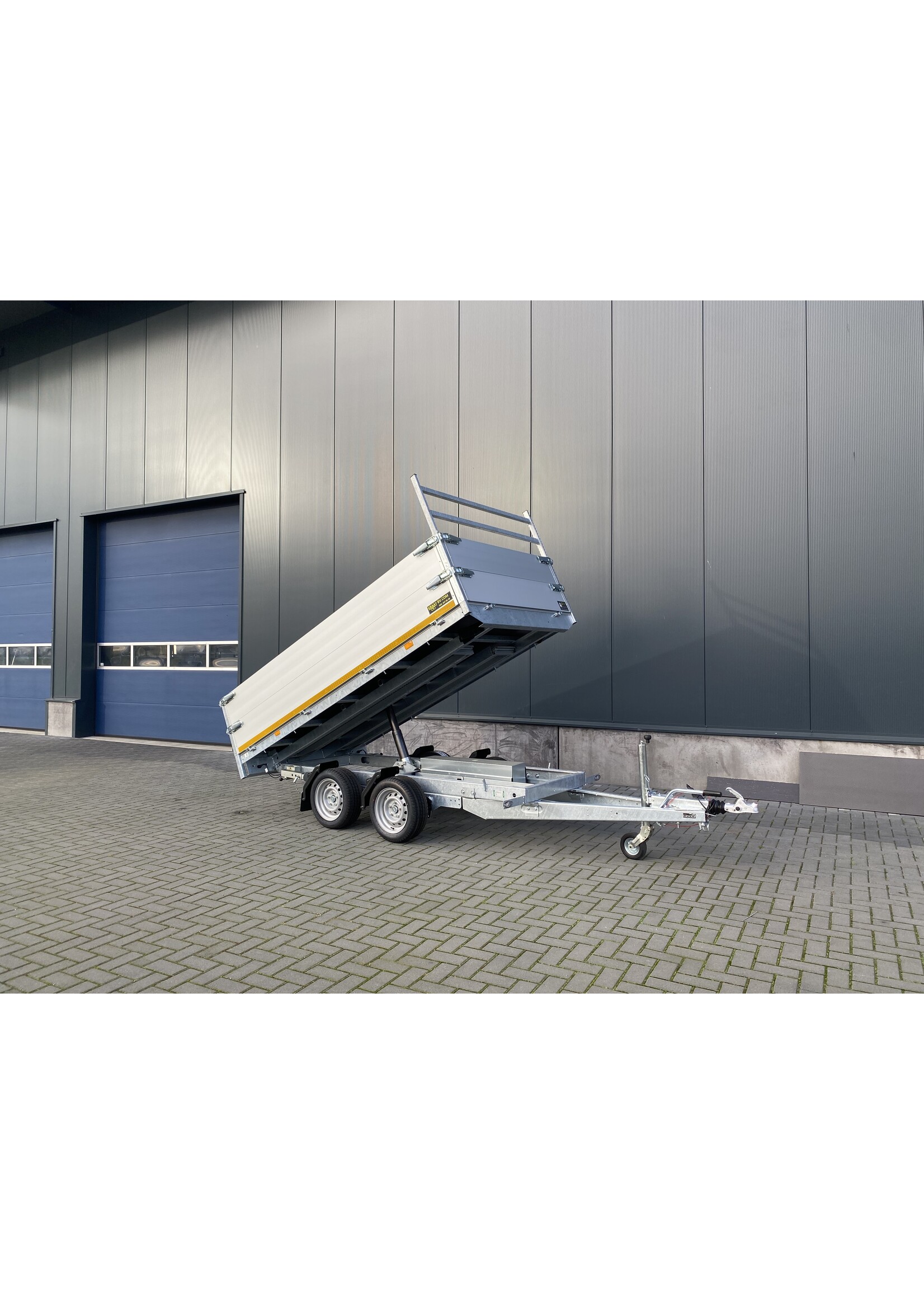 eduard Eduard kipper | 310 x 160 x 60 cm | 3.000 kg | Geremd ALL - IN AKTIE!