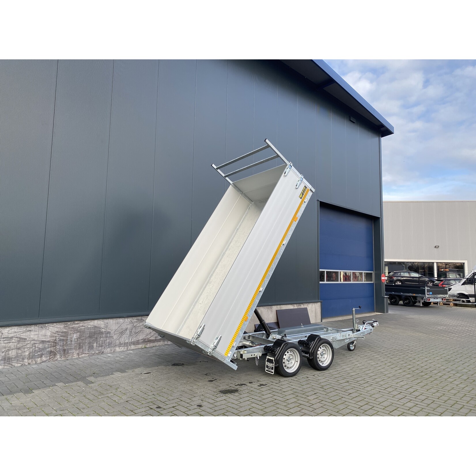 eduard Eduard kipper | 310 x 160 x 60 cm | 3.000 kg | Geremd ALL - IN AKTIE!