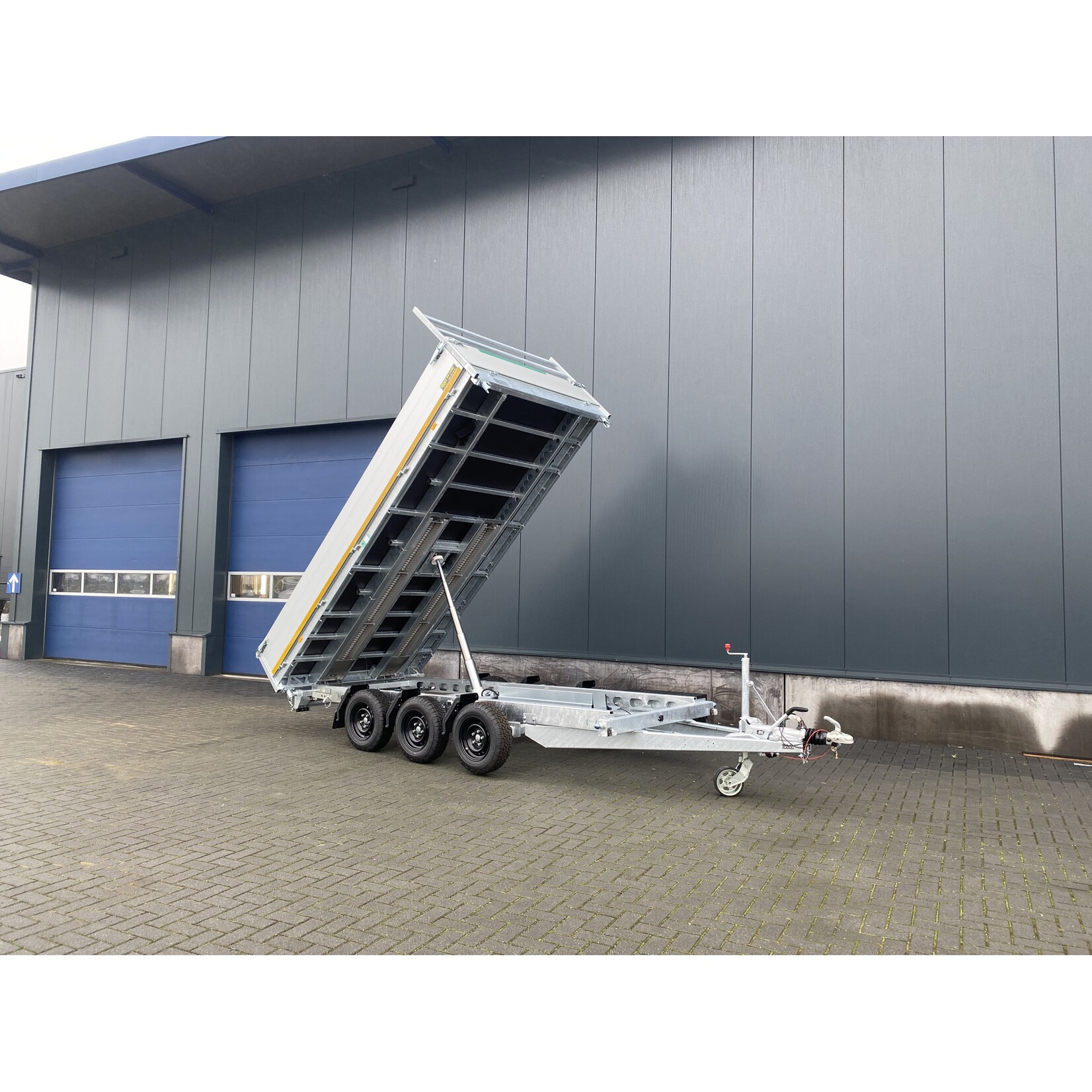 Eduard Eduard 3-zijdige kipper | 400 x 200 x 40 cm | 3.500 kg | Geremd ALL - IN AKTIE!