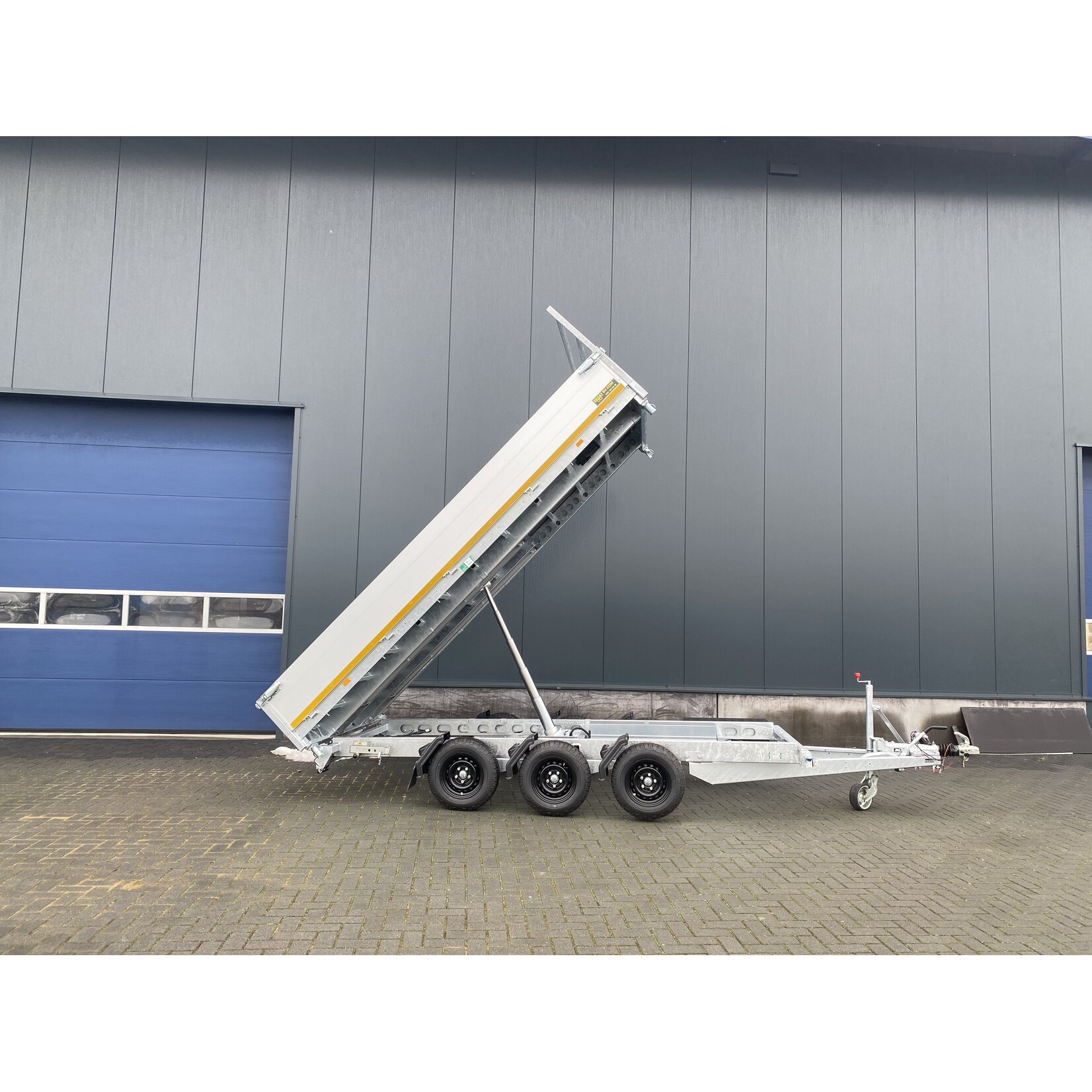 Eduard Eduard 3-zijdige kipper | 400 x 200 x 40 cm | 3.500 kg | Geremd ALL - IN AKTIE!