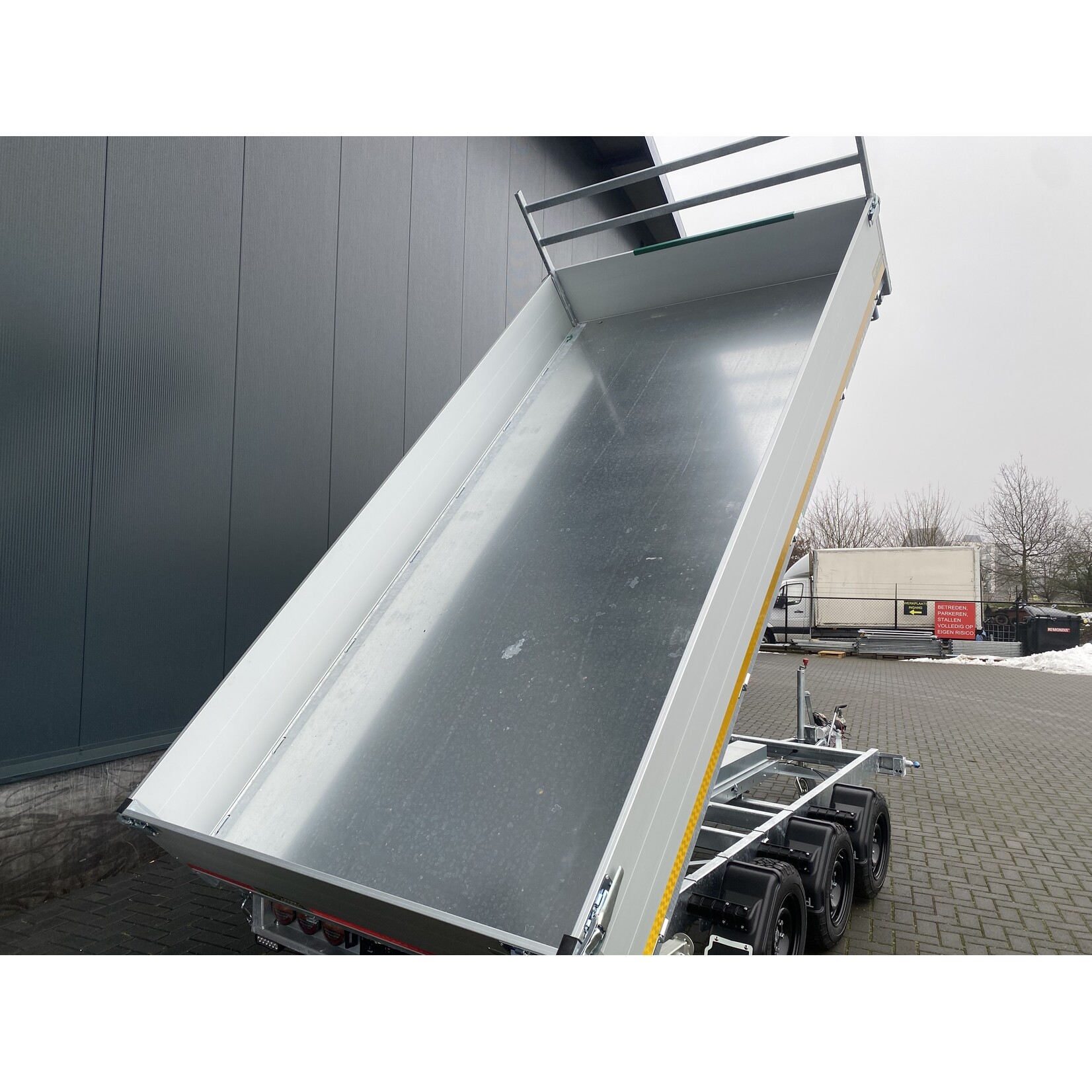 Eduard Eduard 3-zijdige kipper | 400 x 200 x 40 cm | 3.500 kg | Geremd ALL - IN AKTIE!