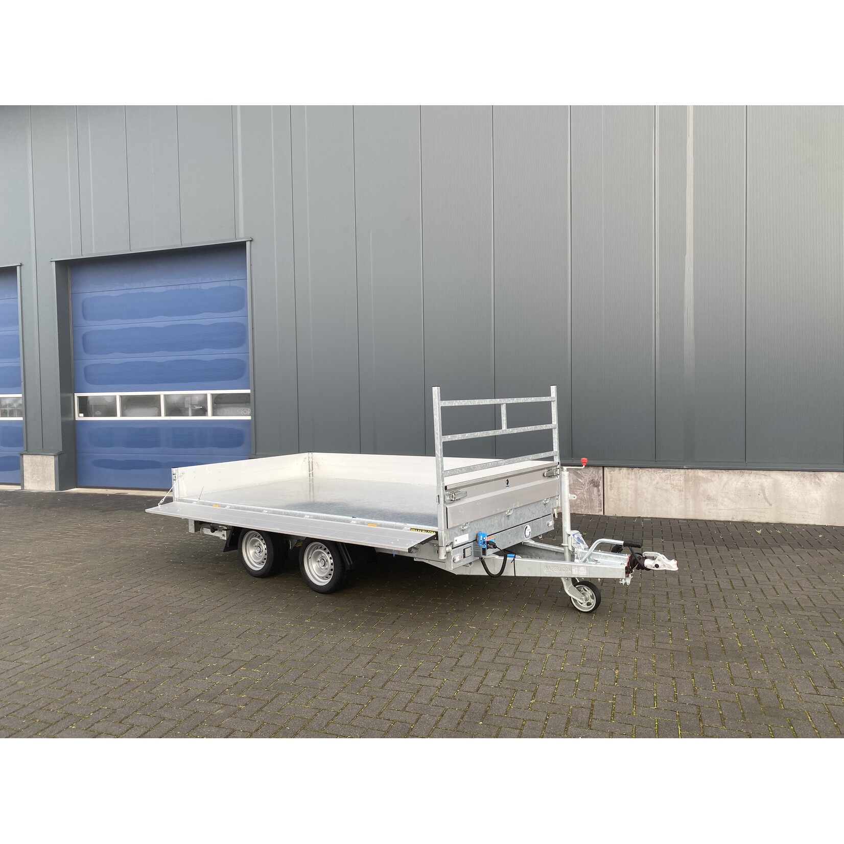 Hapert Hapert Cobalt HM-2 | 335 x 180 x 30 cm | 3.000 kg | Geremd ALL - IN AKTIE!