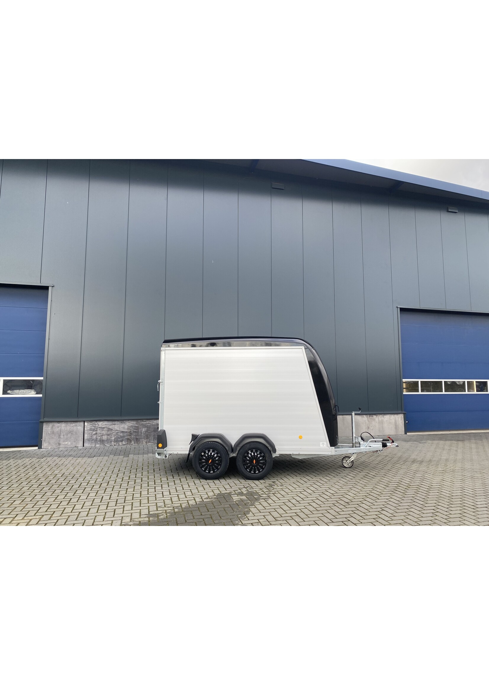 Bockmann Bockmann Gesloten Aanhangwagen | 325 x 151 x 206 cm | 2.700 kg | Geremd ALL - IN AKTIE!