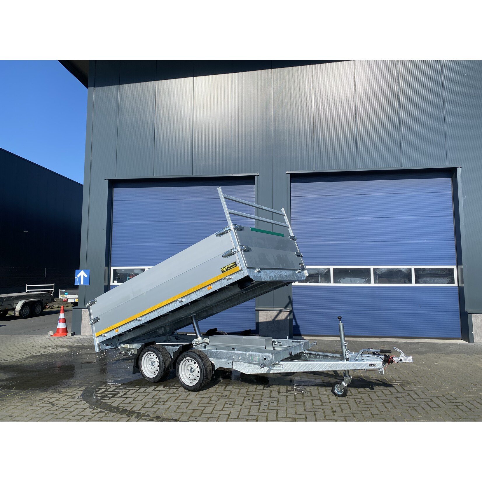 eduard Eduard kipper | 310 x 180 x 60 cm | 3.000 kg | Geremd ALL - IN AKTIE!