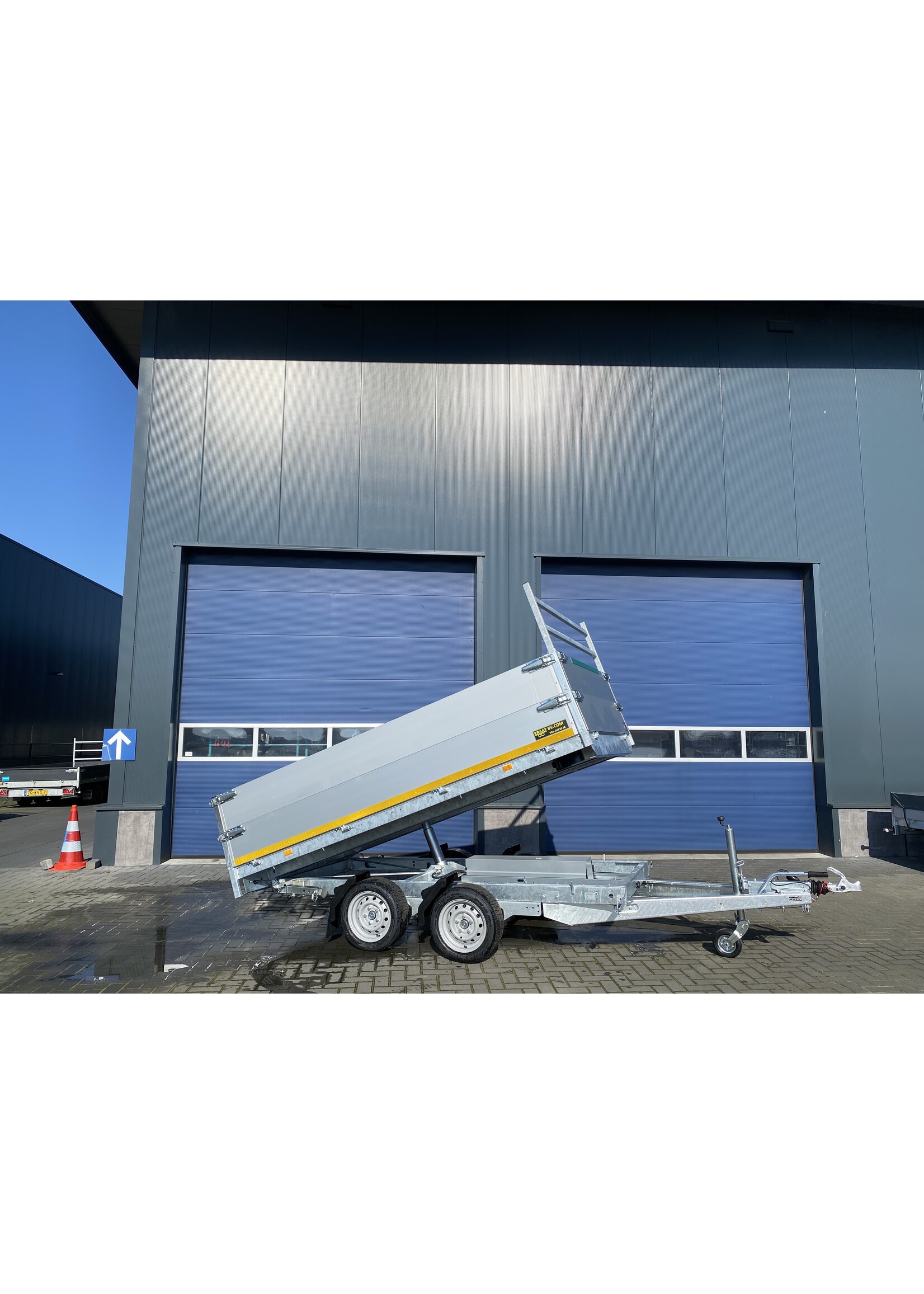 eduard Eduard kipper | 310 x 180 x 60 cm | 3.000 kg | Geremd ALL - IN AKTIE!