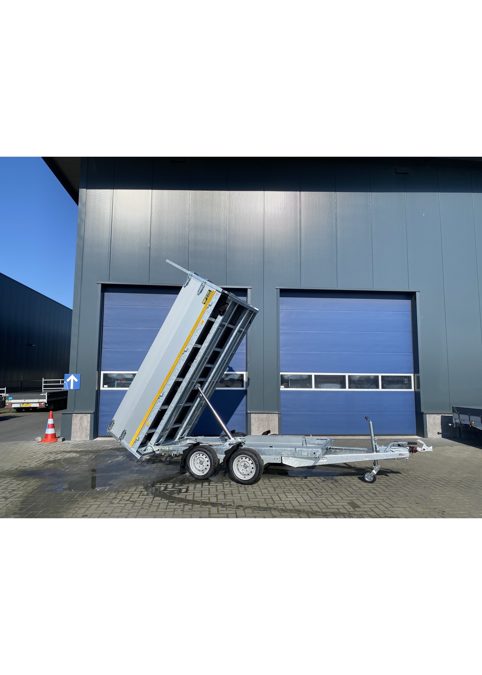 eduard Eduard kipper | 310 x 180 x 60 cm | 3.000 kg | Geremd ALL - IN AKTIE!