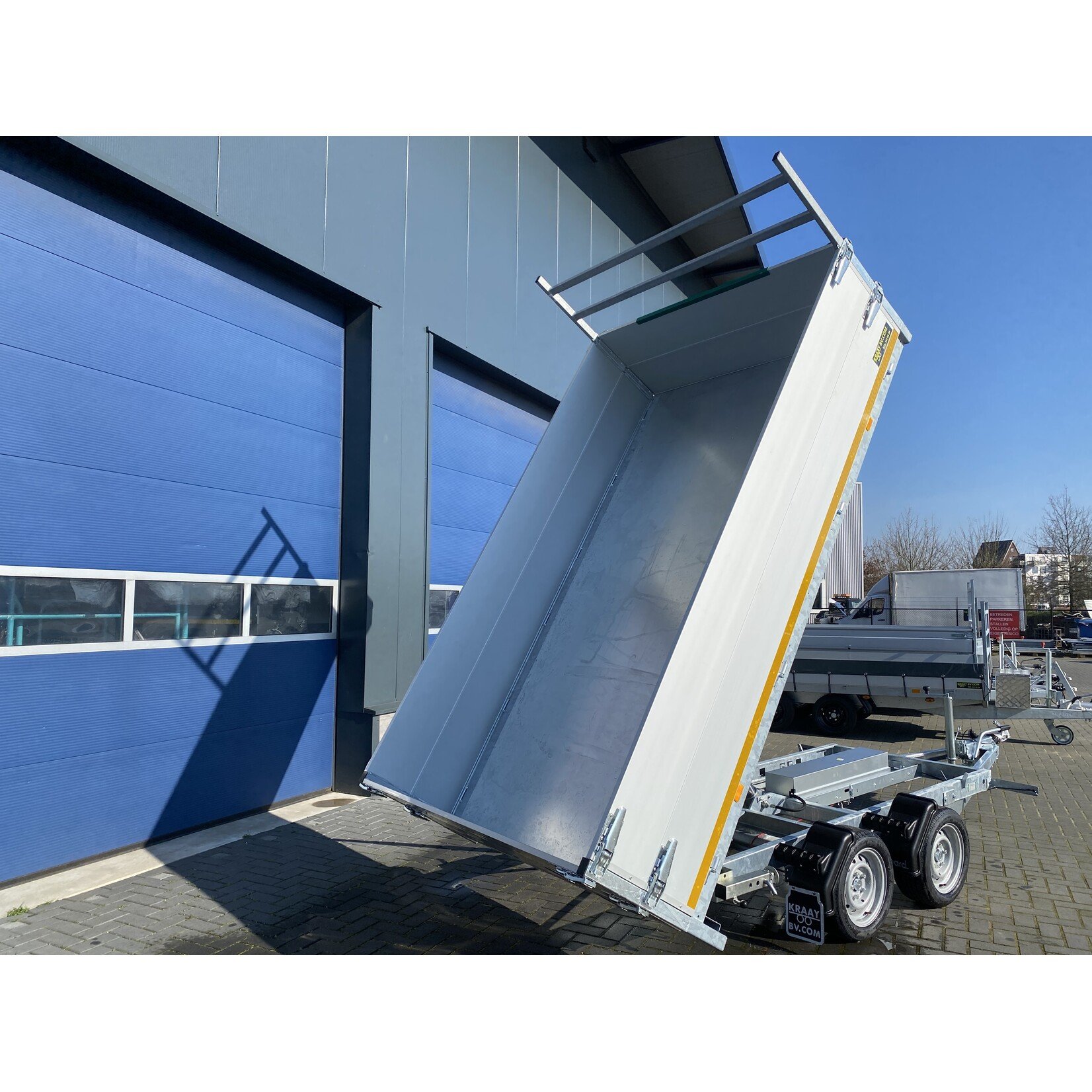 eduard Eduard kipper | 310 x 180 x 60 cm | 3.000 kg | Geremd ALL - IN AKTIE!