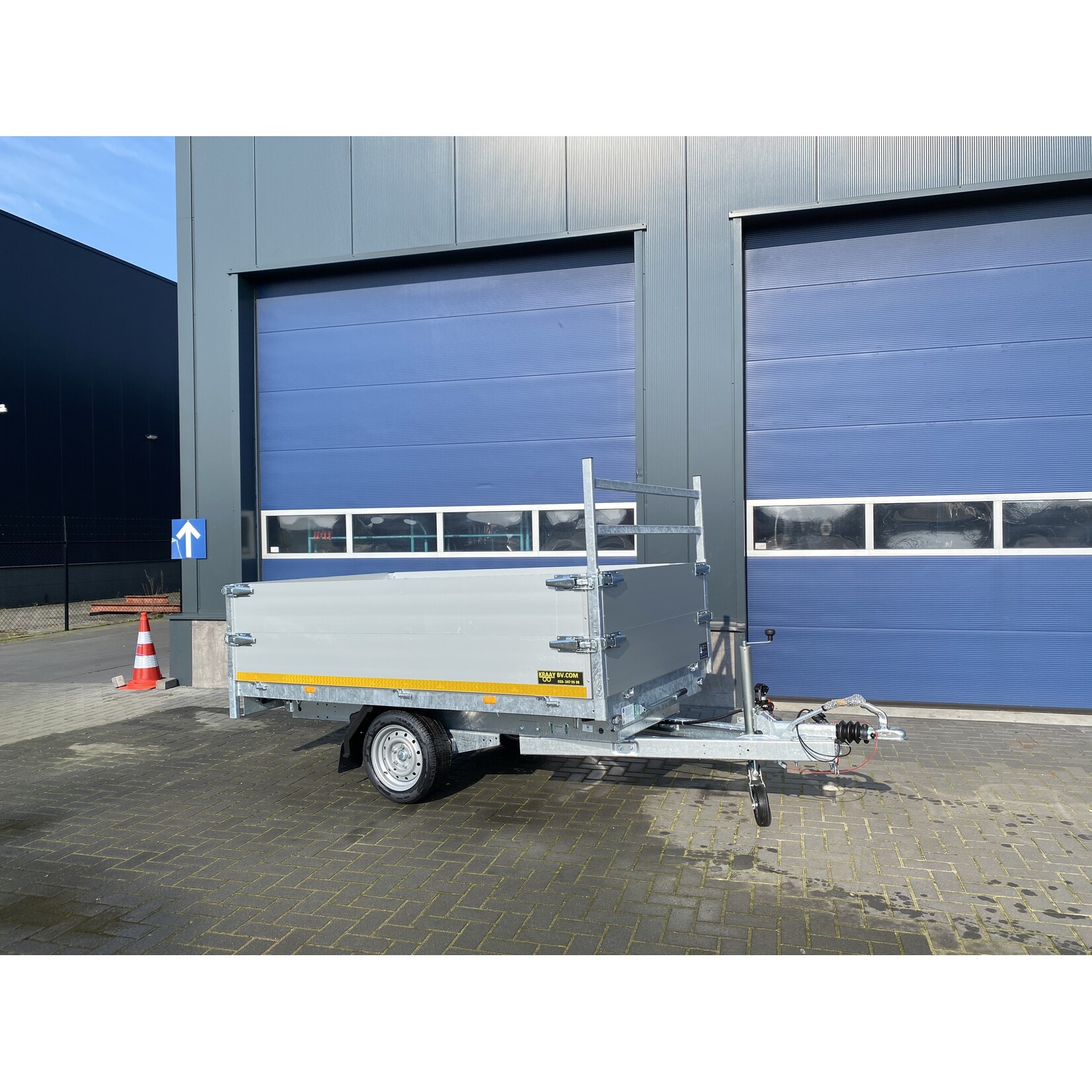 eduard Eduard kipper handpomp bediend  | 260 x 150 x 60 cm | 1.350 kg | Geremd ALL - IN AKTIE!