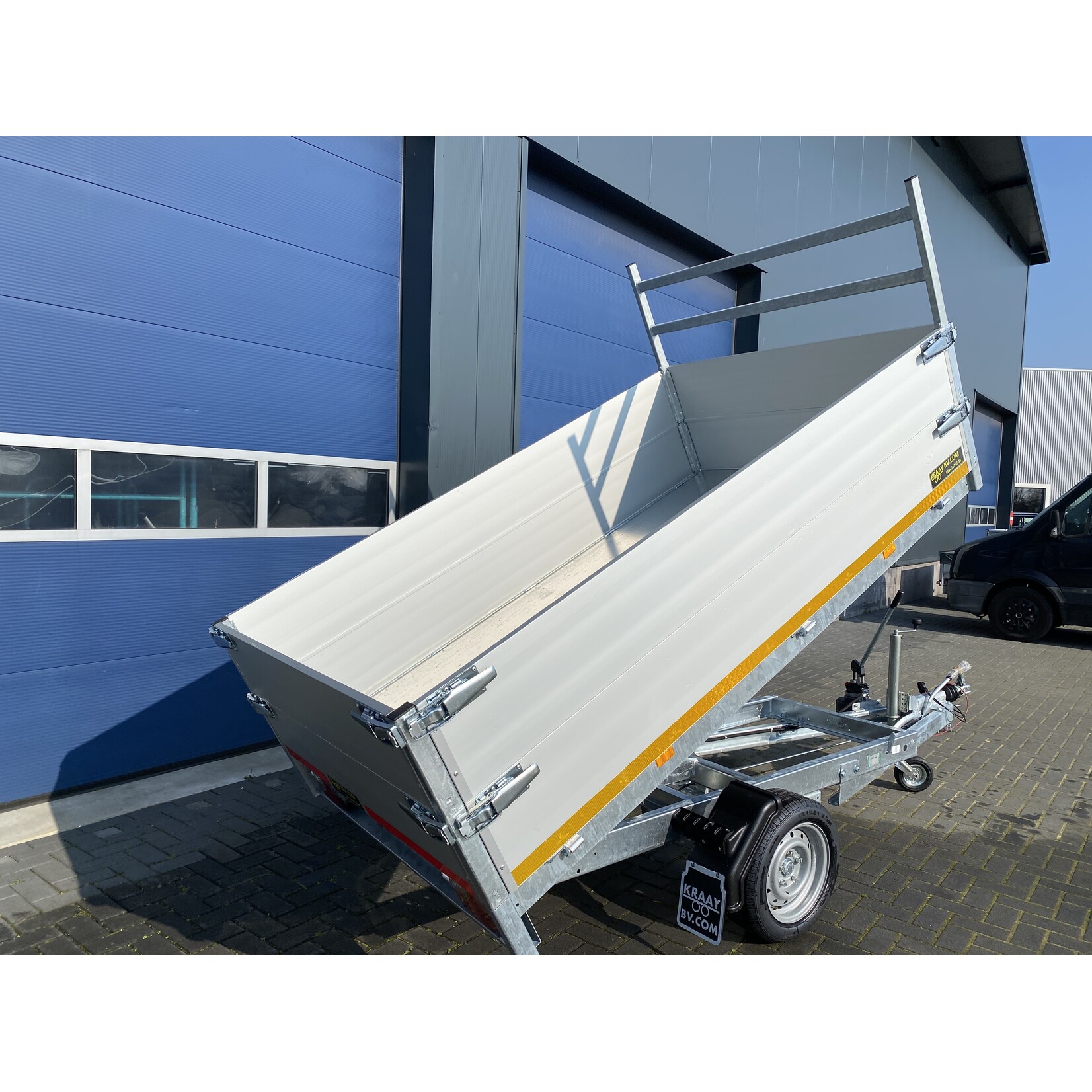 eduard Eduard kipper handpomp bediend  | 260 x 150 x 60 cm | 1.350 kg | Geremd ALL - IN AKTIE!