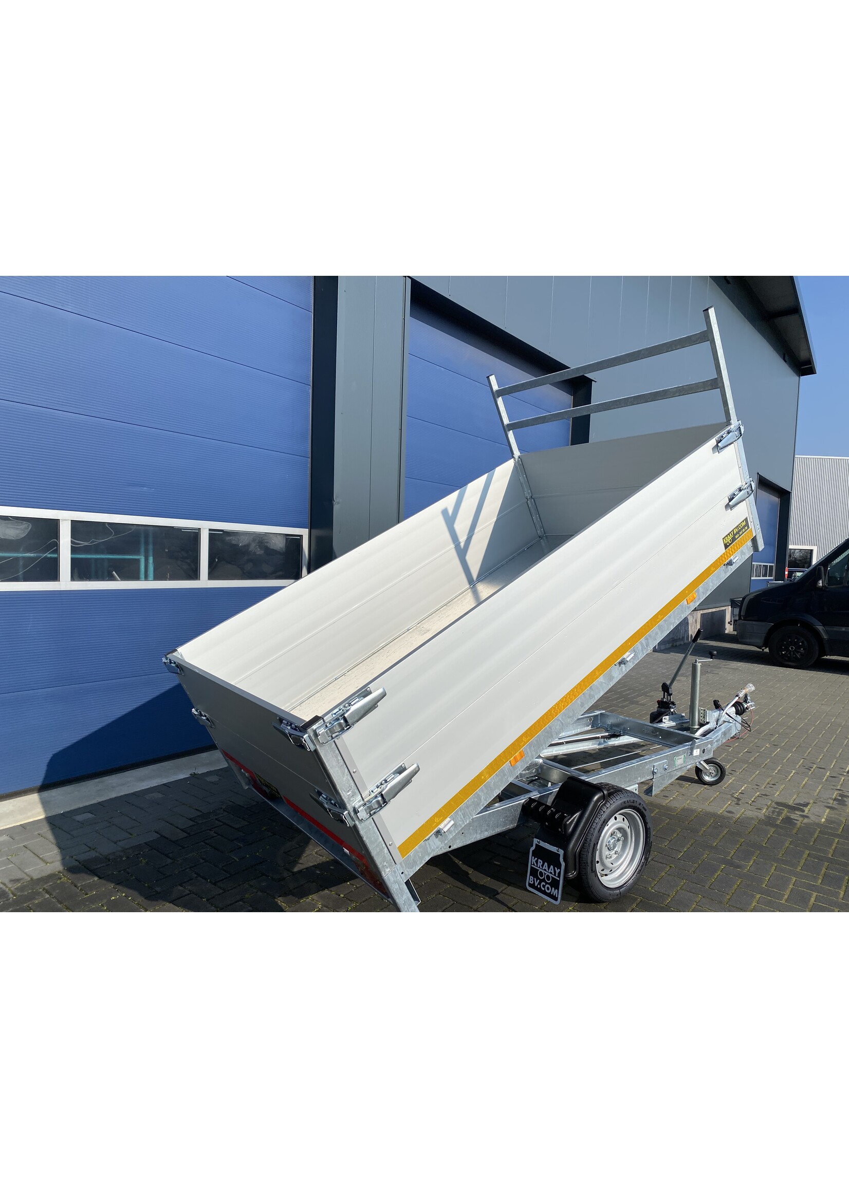 eduard Eduard kipper handpomp bediend  | 260 x 150 x 60 cm | 1.350 kg | Geremd ALL - IN AKTIE!