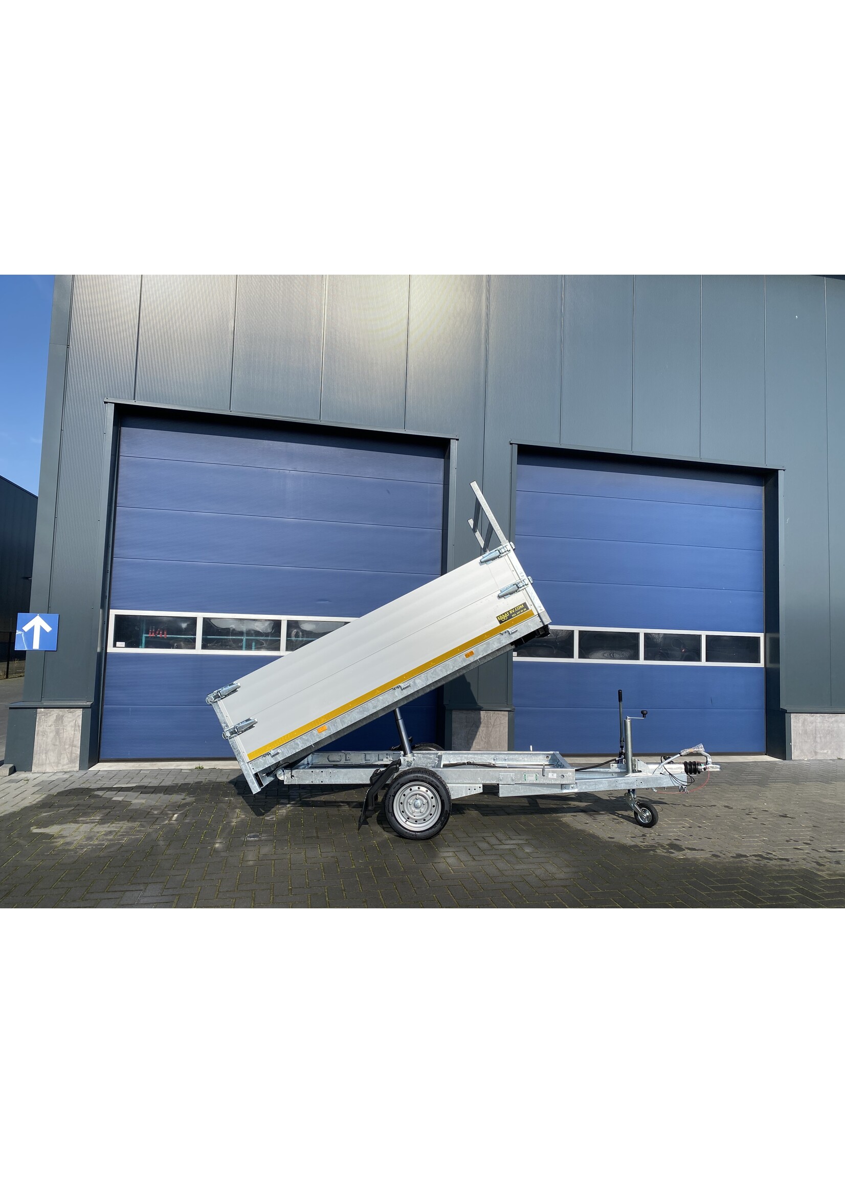 eduard Eduard kipper handpomp bediend  | 260 x 150 x 60 cm | 1.350 kg | Geremd ALL - IN AKTIE!