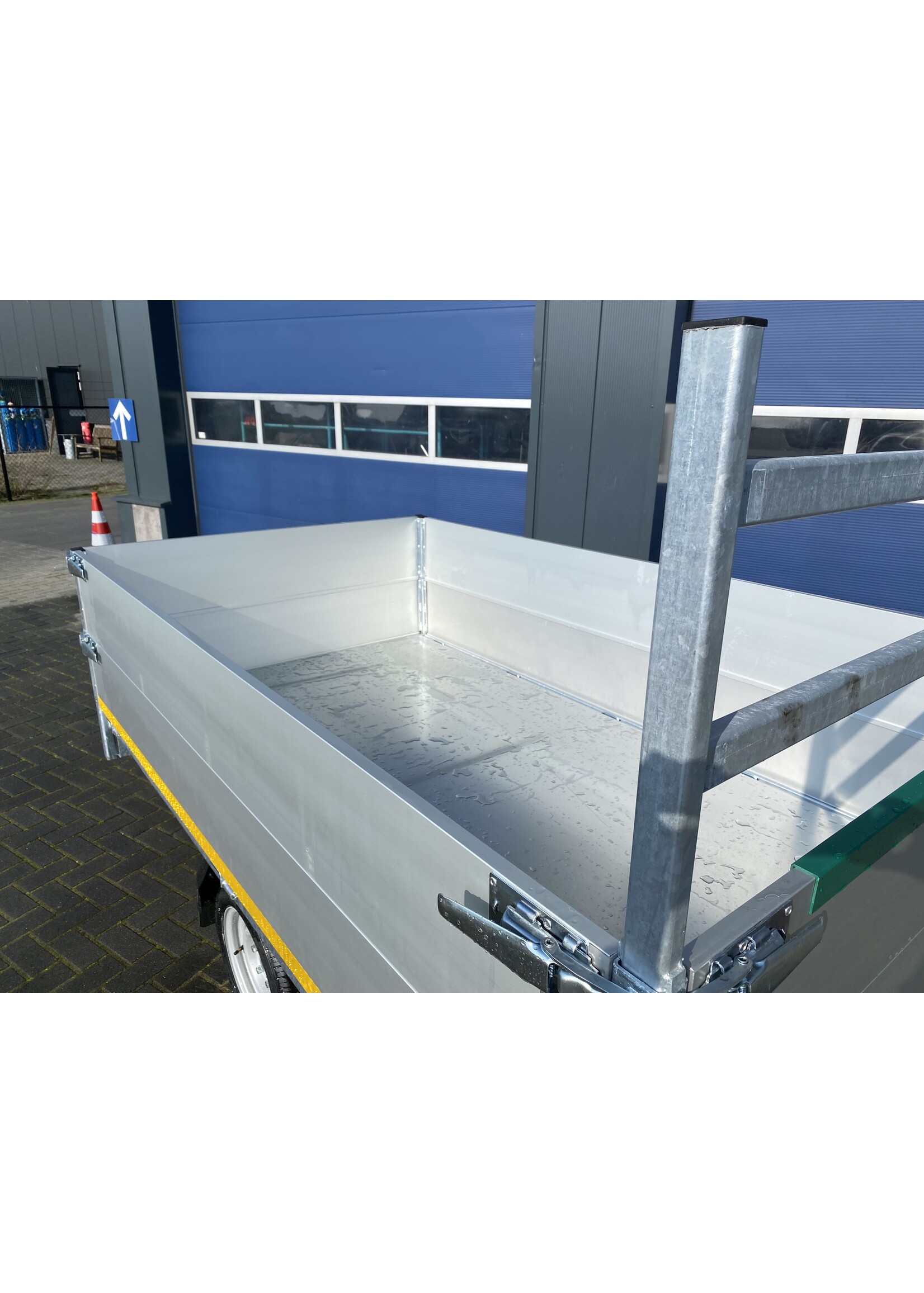 eduard Eduard kipper elektrisch bediend | 260 x 150 x 60 cm | 1.350  kg | Geremd ALL - IN AKTIE!