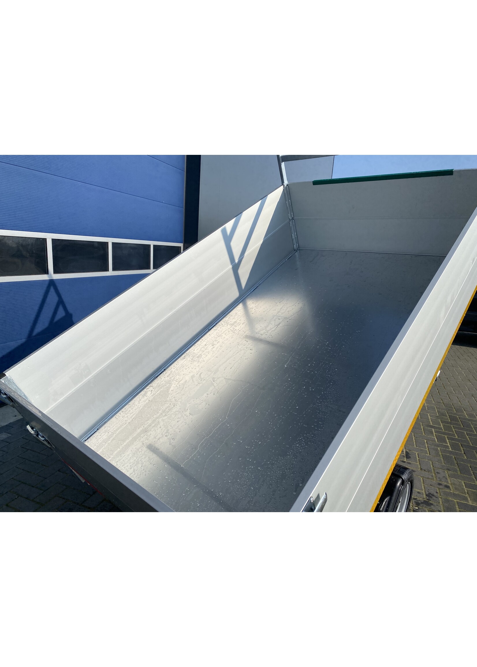 eduard Eduard kipper elektrisch bediend | 260 x 150 x 60 cm | 1.350  kg | Geremd ALL - IN AKTIE!