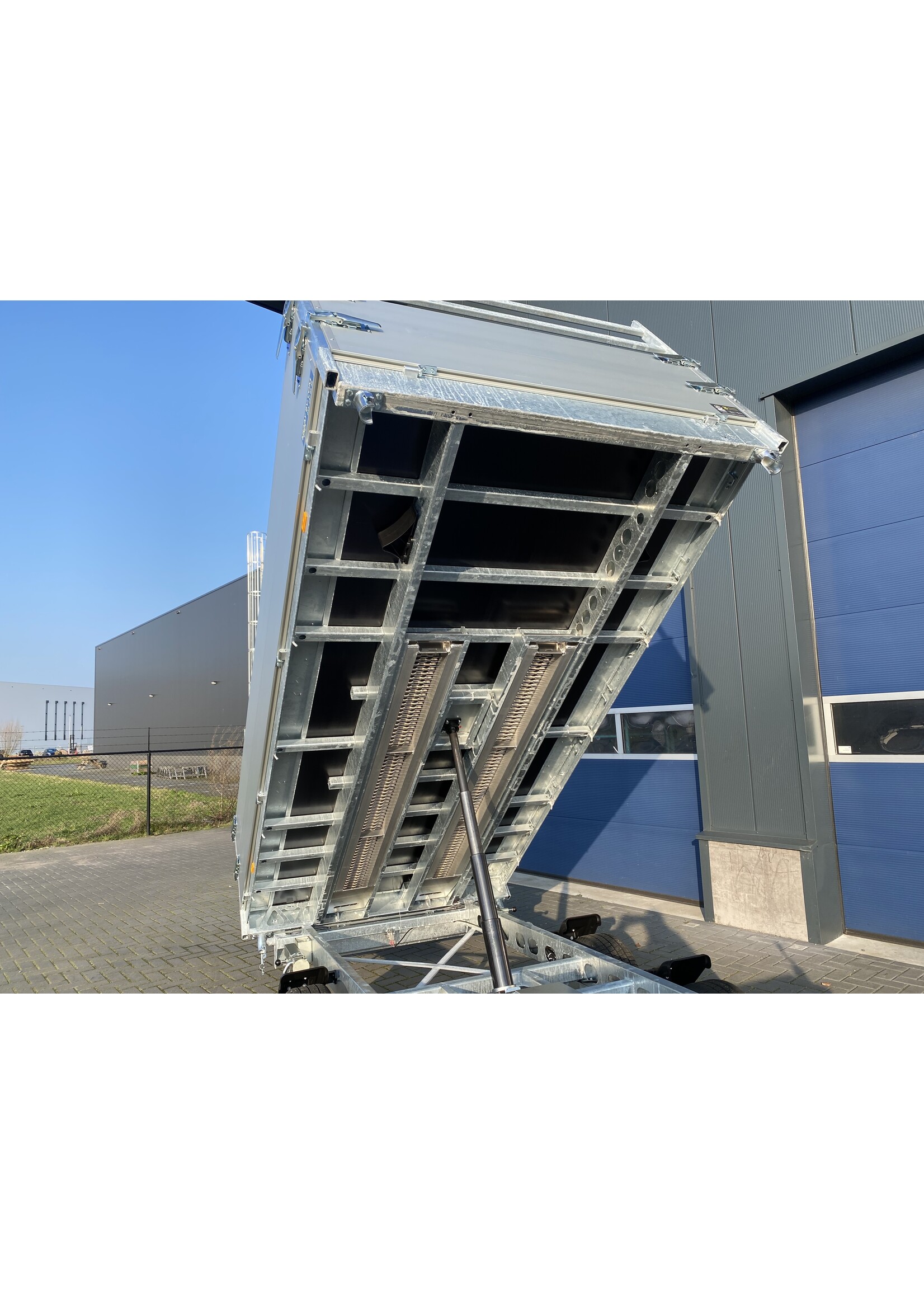 Eduard Eduard 3-zijdige kipper | 350 x 180 x 60 cm | 3.500 kg | ALL - IN AKTIE!