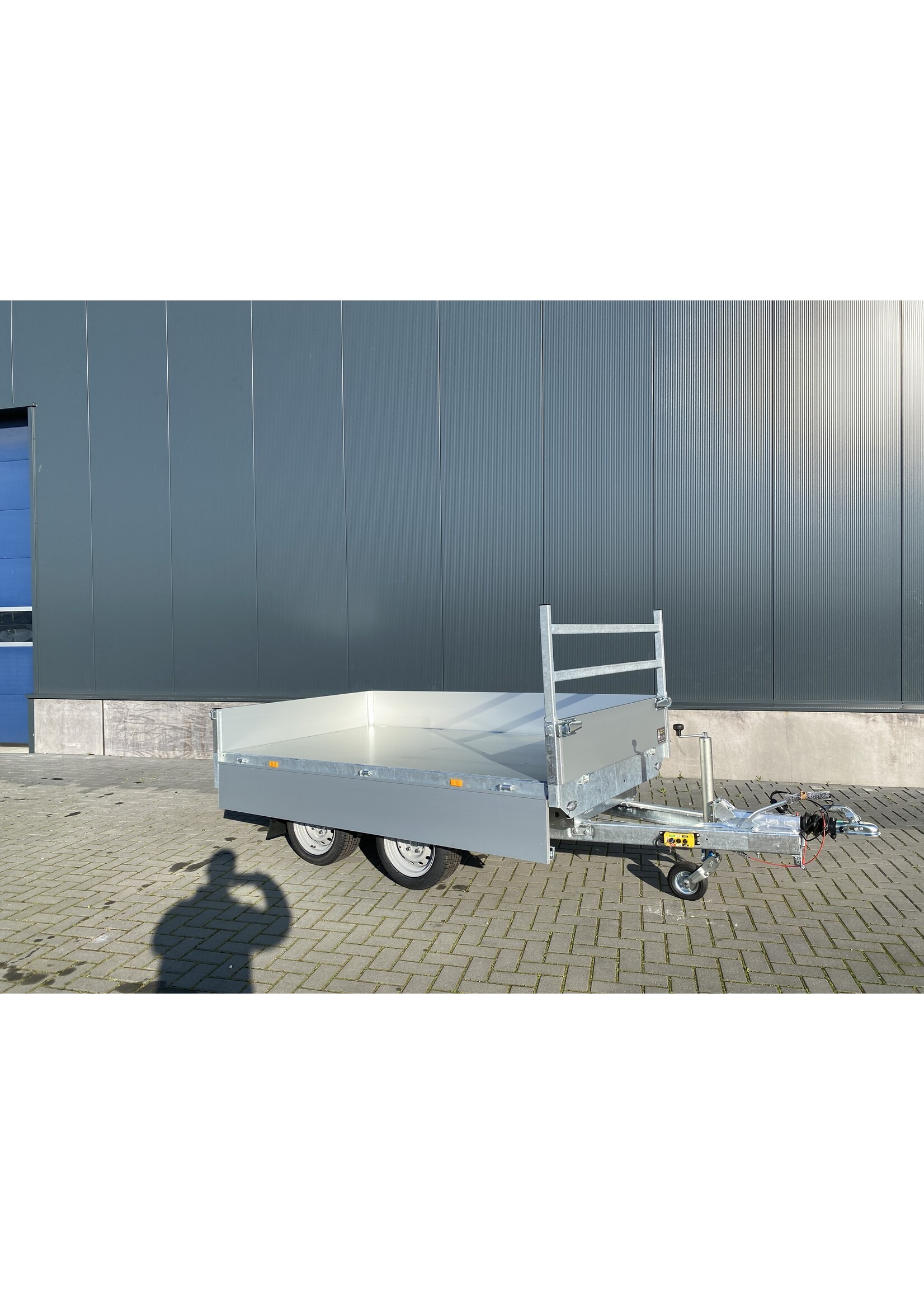 eduard Eduard kipper | 260 x 150 x 30 cm | 2.000 kg | Geremd ALL - IN AKTIE!