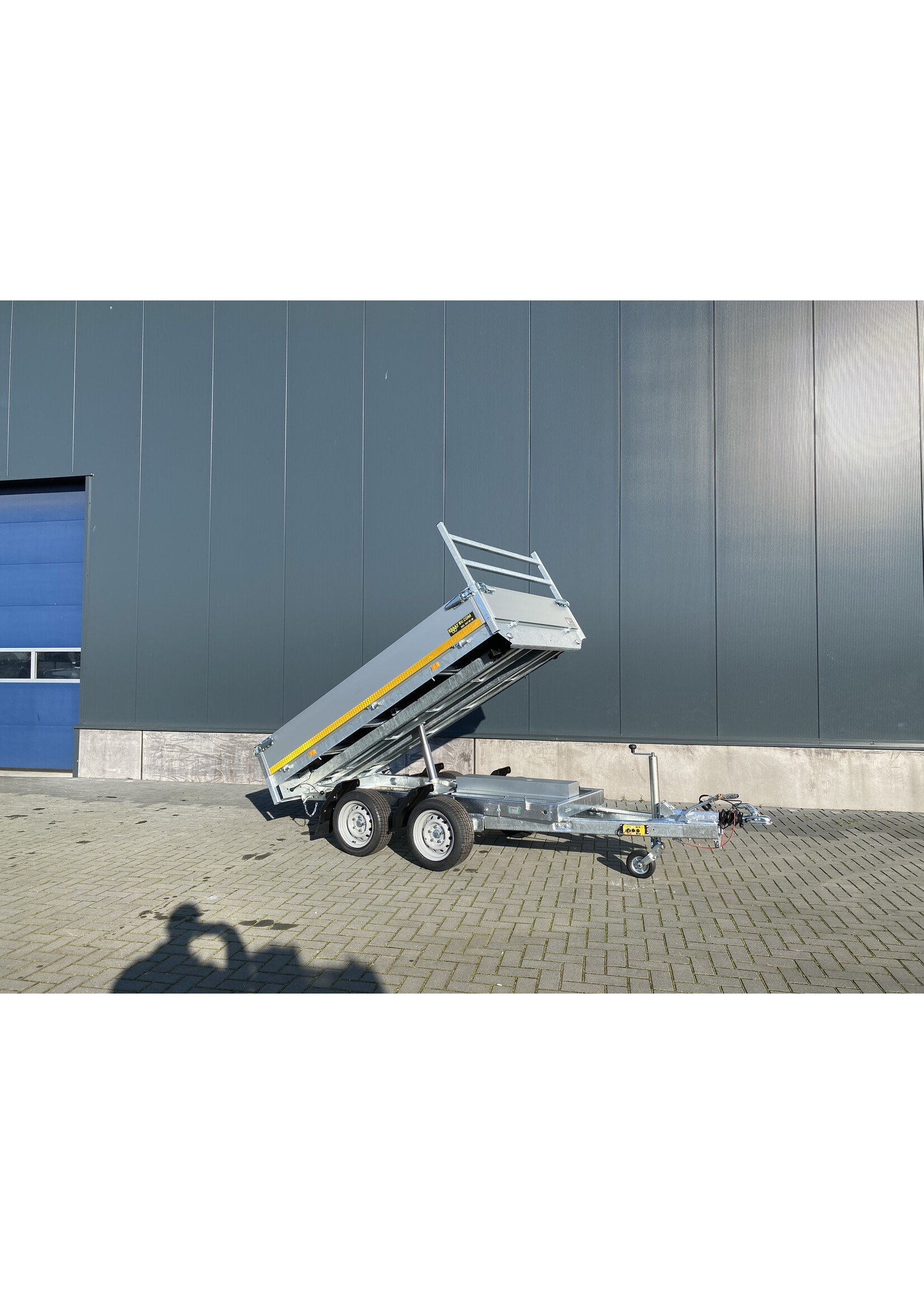 eduard Eduard kipper | 260 x 150 x 30 cm | 2.000 kg | Geremd ALL - IN AKTIE!