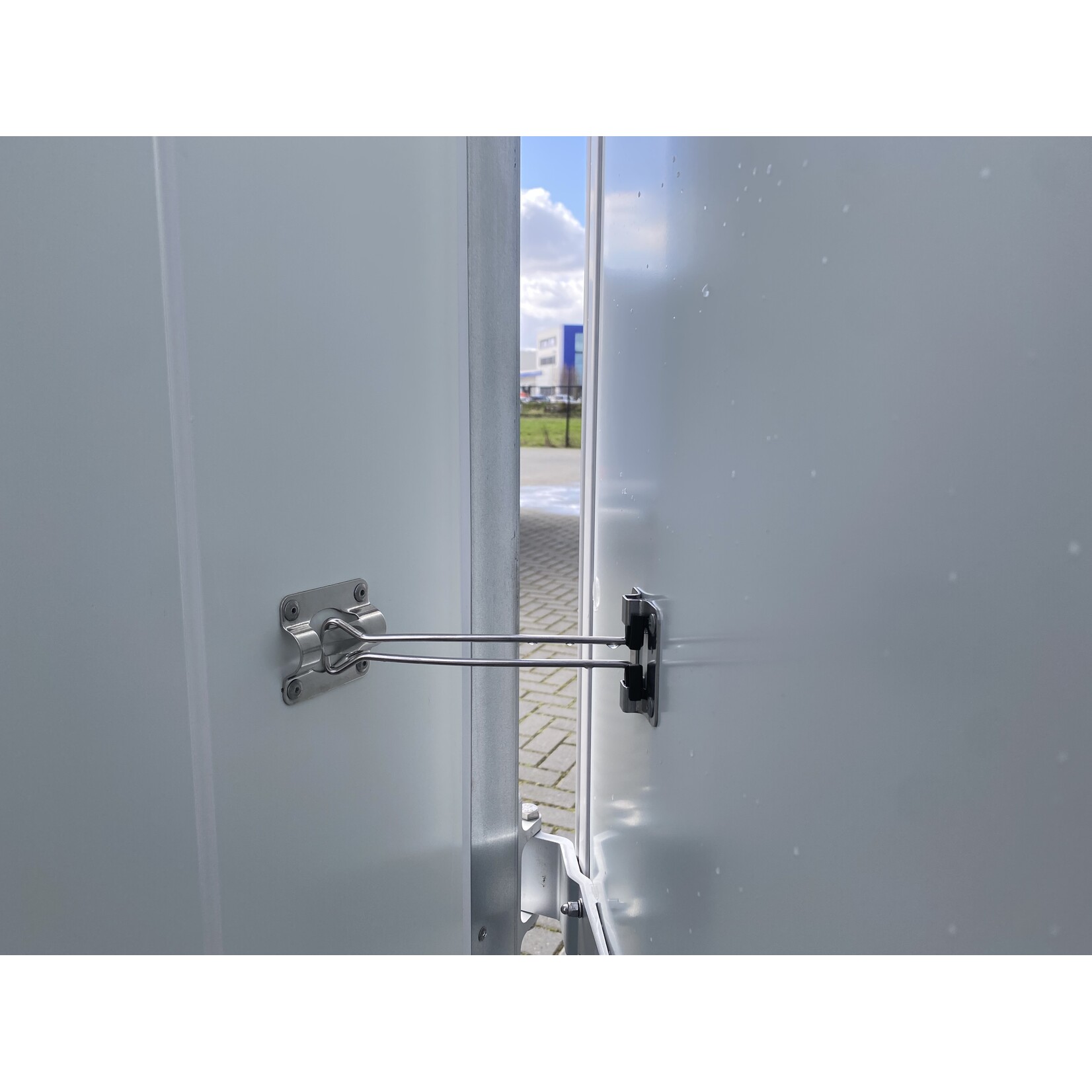 Verhuur | Böckmann Koelaanhangwagen 248 x 127 x 150 Cm