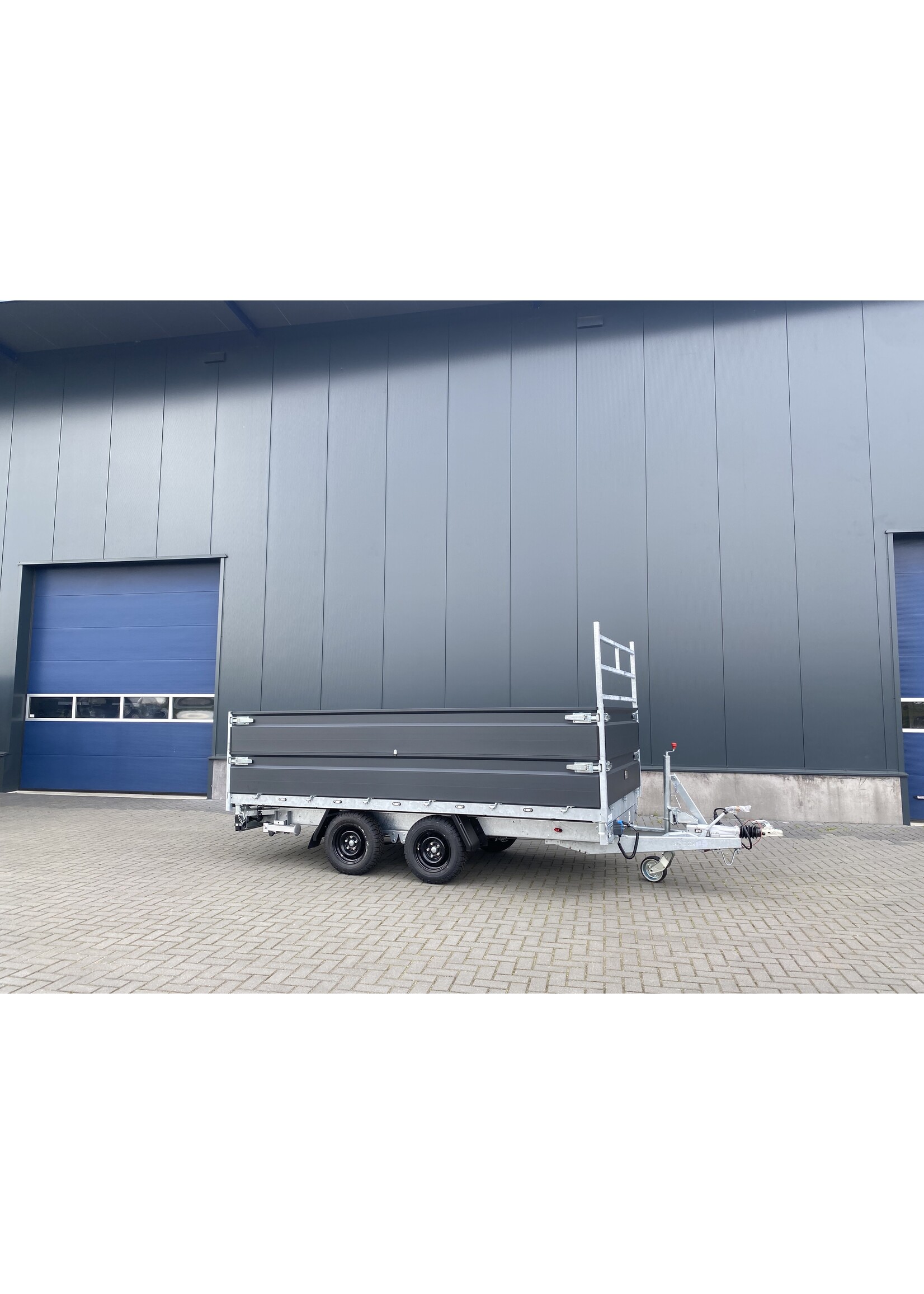 Hapert Hapert Cobalt HM-2 | 375 x 180 x 80 cm | 3.500 kg | Geremd ALL - IN AKTIE!