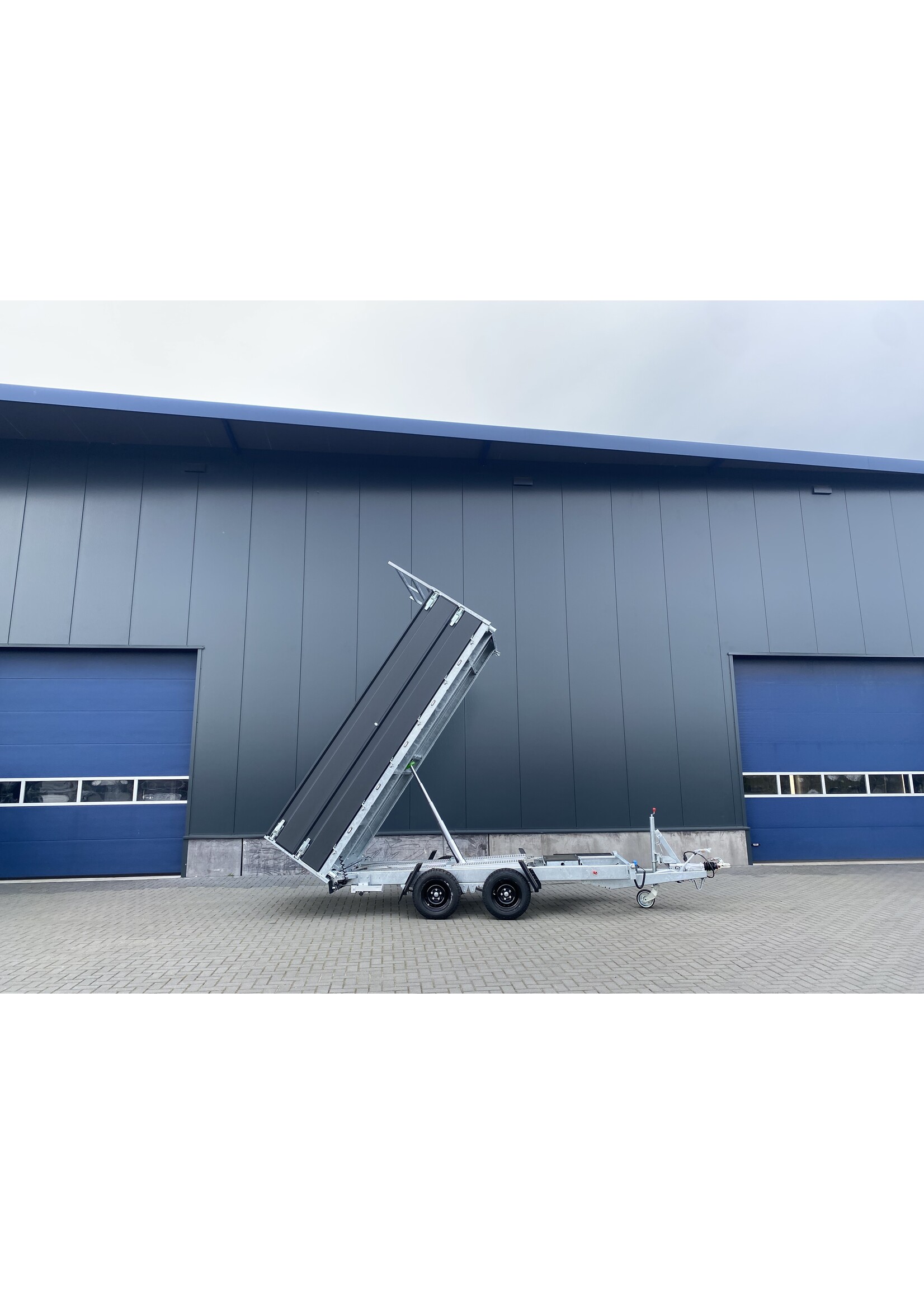 Hapert Hapert Cobalt HM-2 | 375 x 180 x 80 cm | 3.500 kg | Geremd ALL - IN AKTIE!