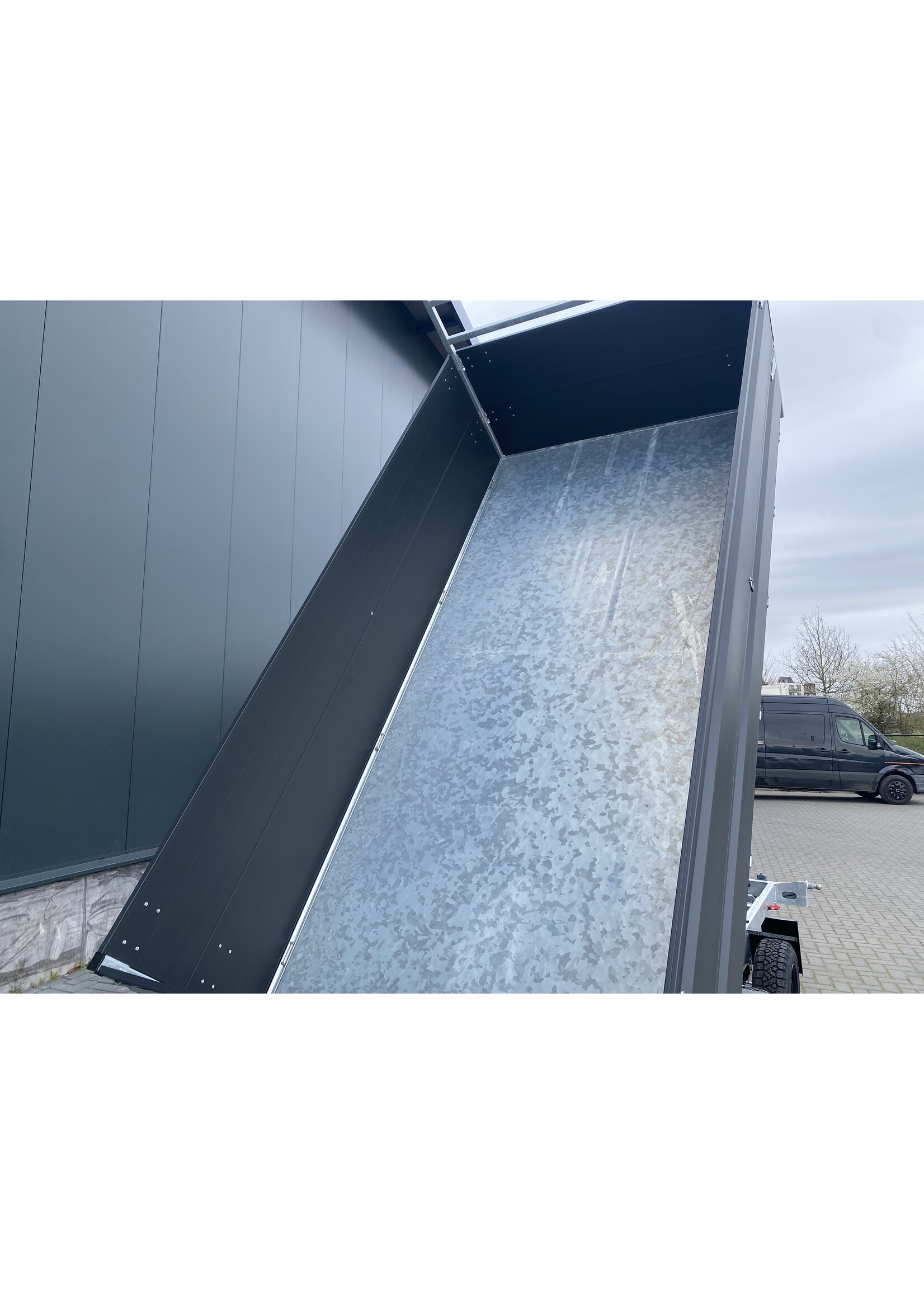 Hapert Hapert Cobalt HM-2 | 375 x 180 x 80 cm | 3.500 kg | Geremd ALL - IN AKTIE!
