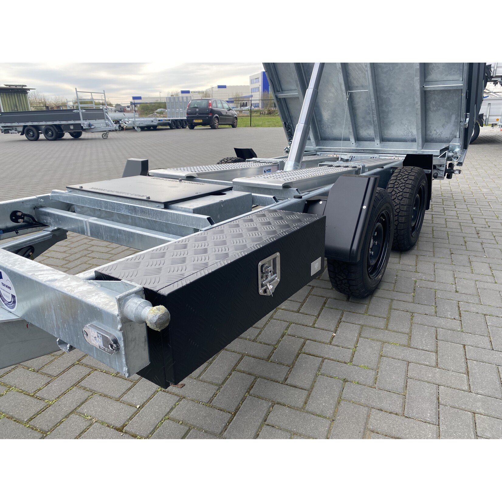 Hapert Hapert Cobalt HM-2 | 375 x 180 x 80 cm | 3.500 kg | Geremd ALL - IN AKTIE!