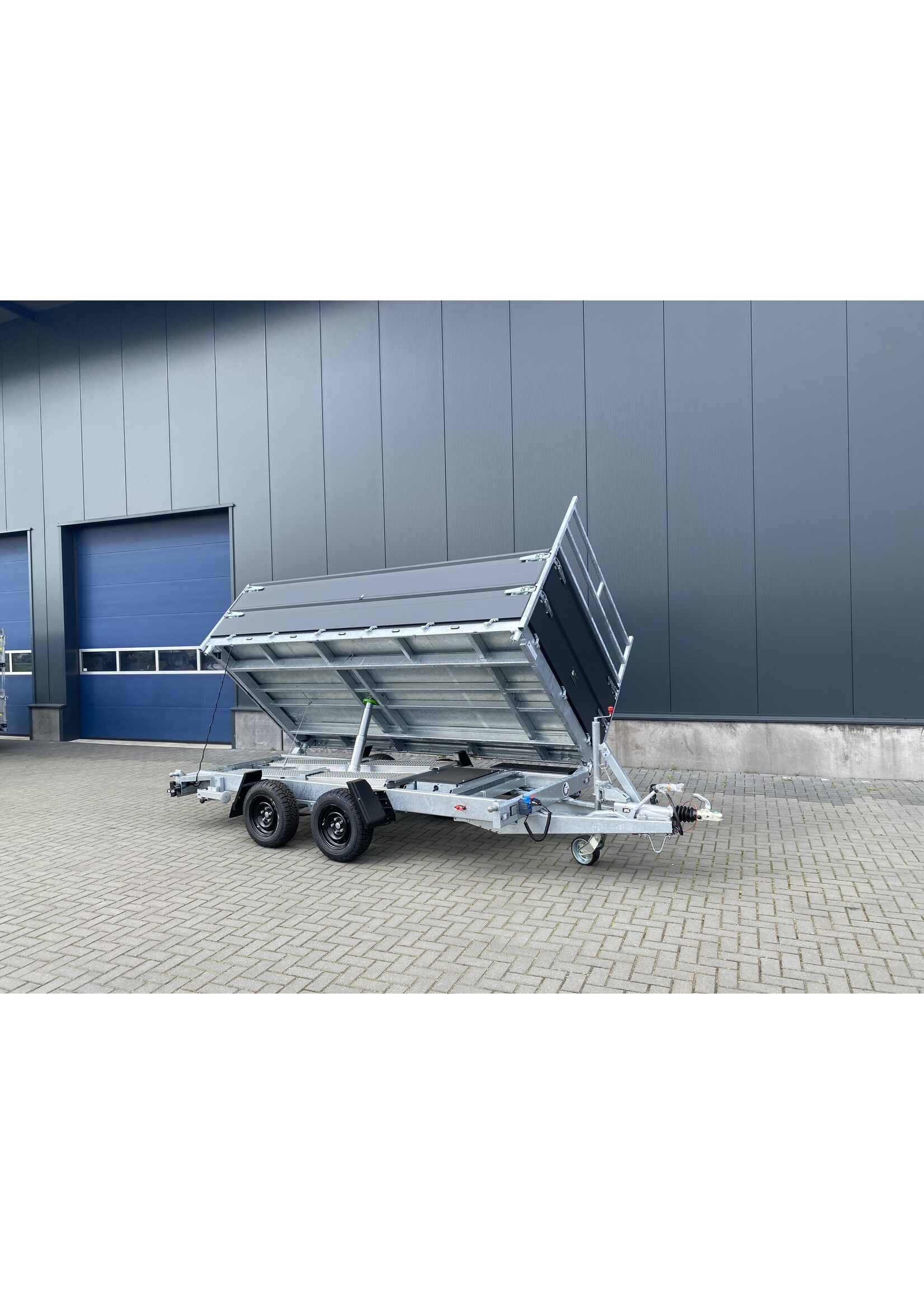 Hapert Hapert Cobalt HM-2 | 375 x 180 x 80 cm | 3.500 kg | Geremd ALL - IN AKTIE!