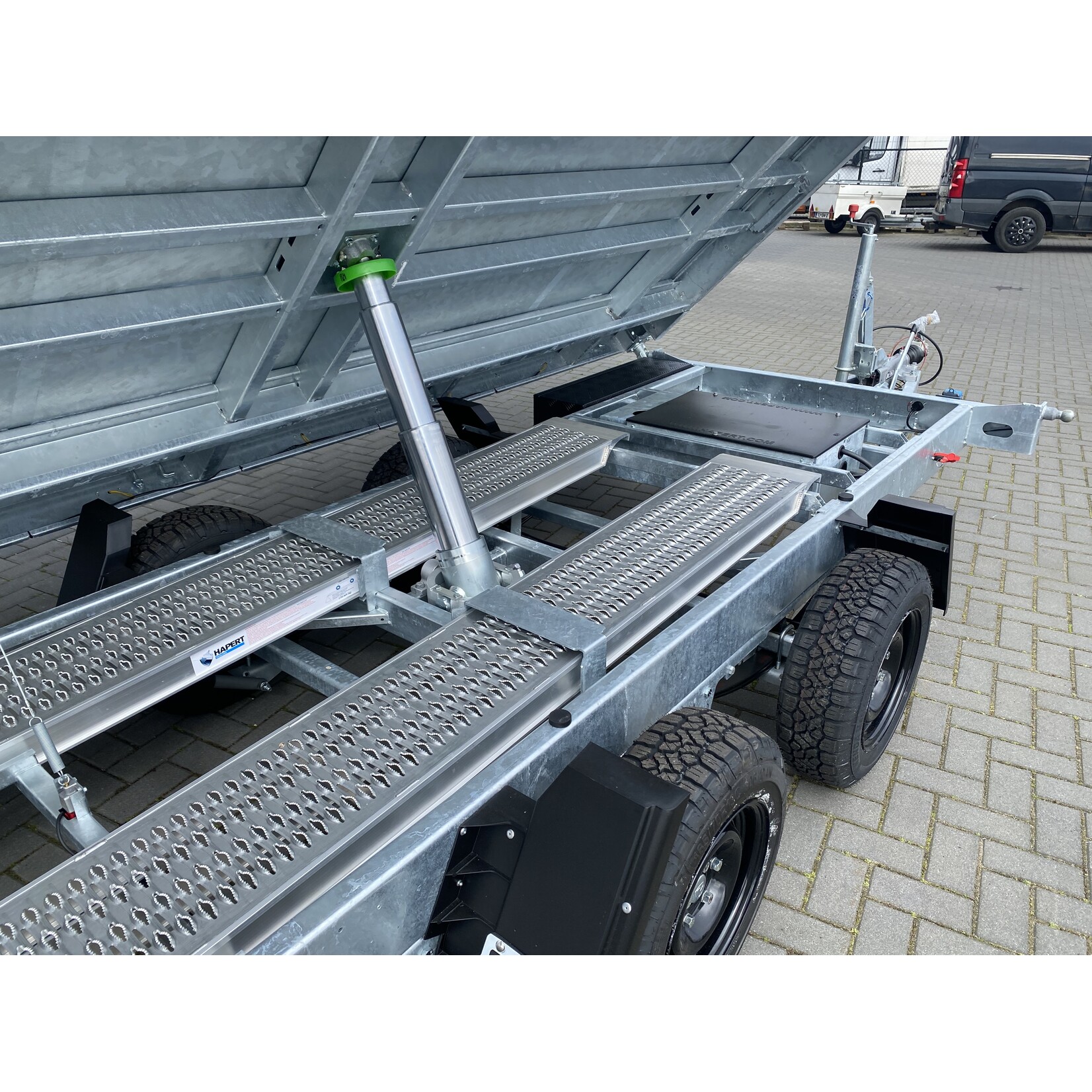 Hapert Hapert Cobalt HM-2 | 375 x 180 x 80 cm | 3.500 kg | Geremd ALL - IN AKTIE!