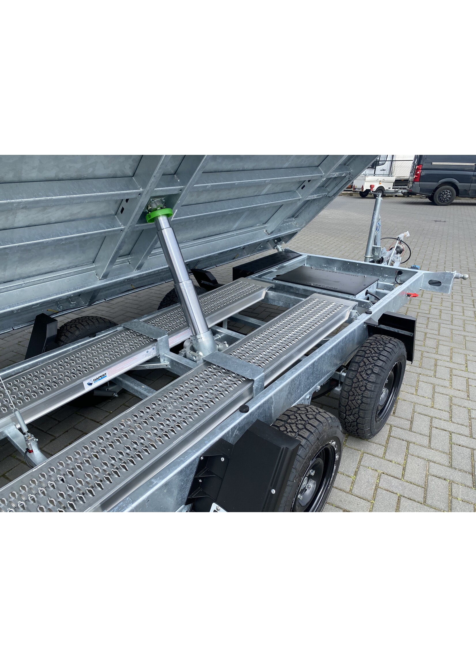 Hapert Hapert Cobalt HM-2 | 375 x 180 x 80 cm | 3.500 kg | Geremd ALL - IN AKTIE!