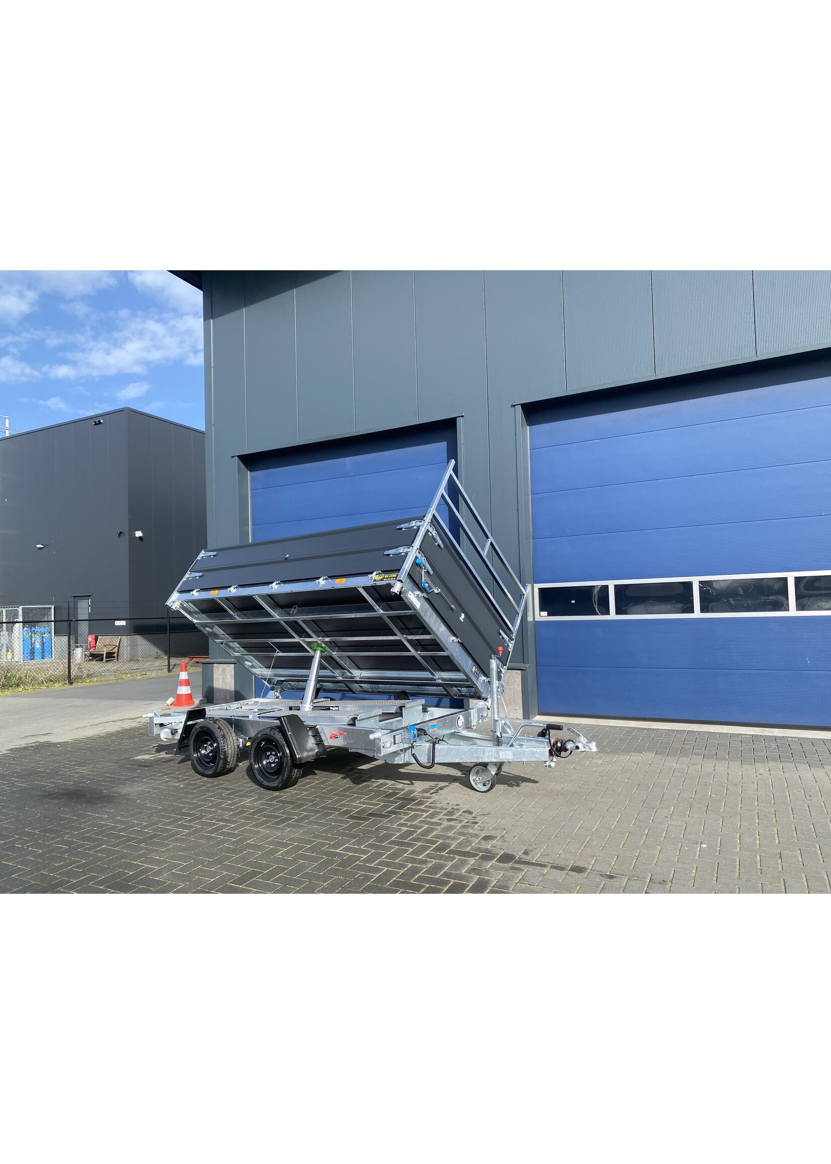 Hapert Hapert Cobalt HM-2 | 305 x 180 x 60 cm | 3.000 kg | Geremd ALL - IN AKTIE!