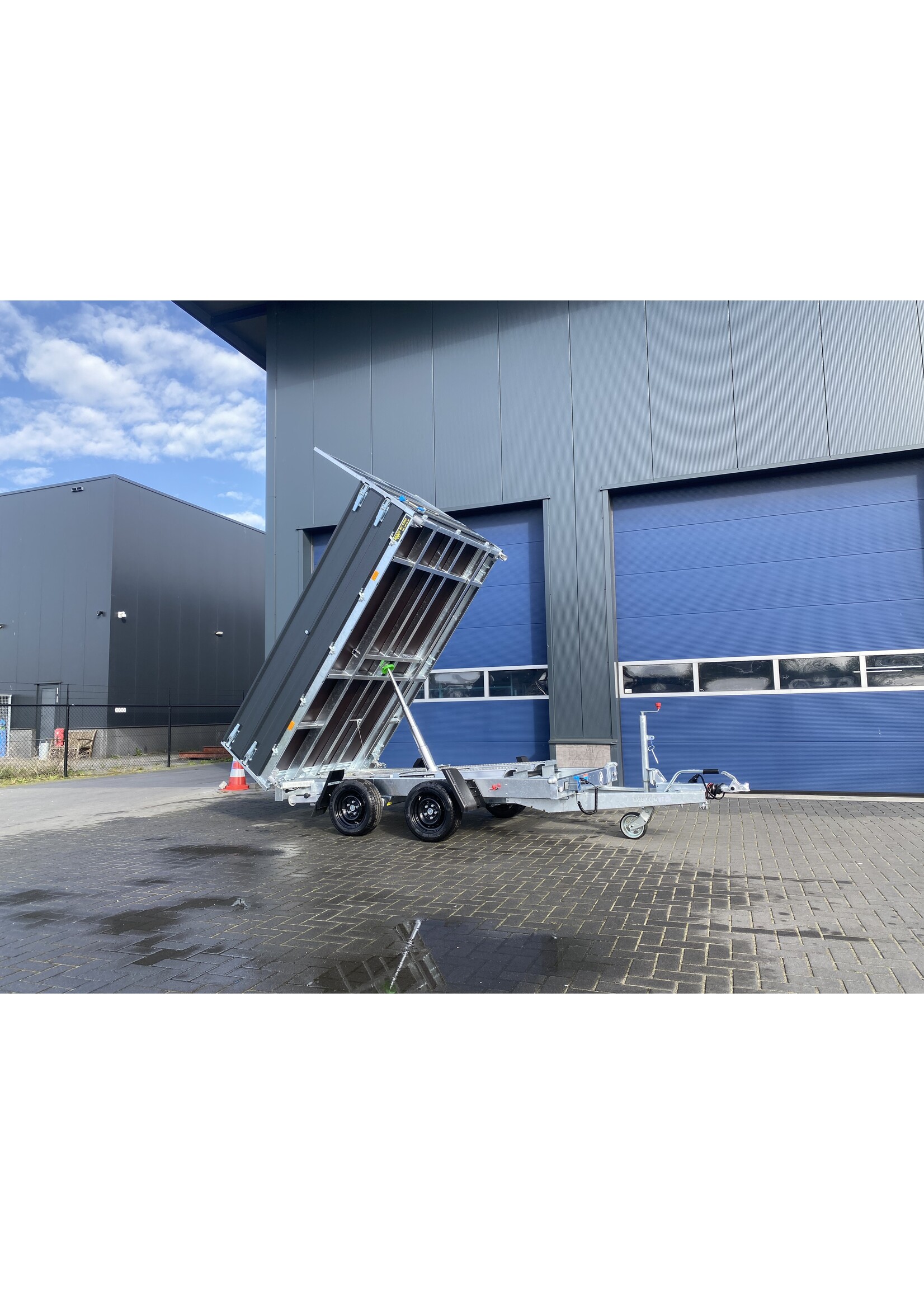 Hapert Hapert Cobalt HM-2 | 305 x 180 x 60 cm | 3.000 kg | Geremd ALL - IN AKTIE!