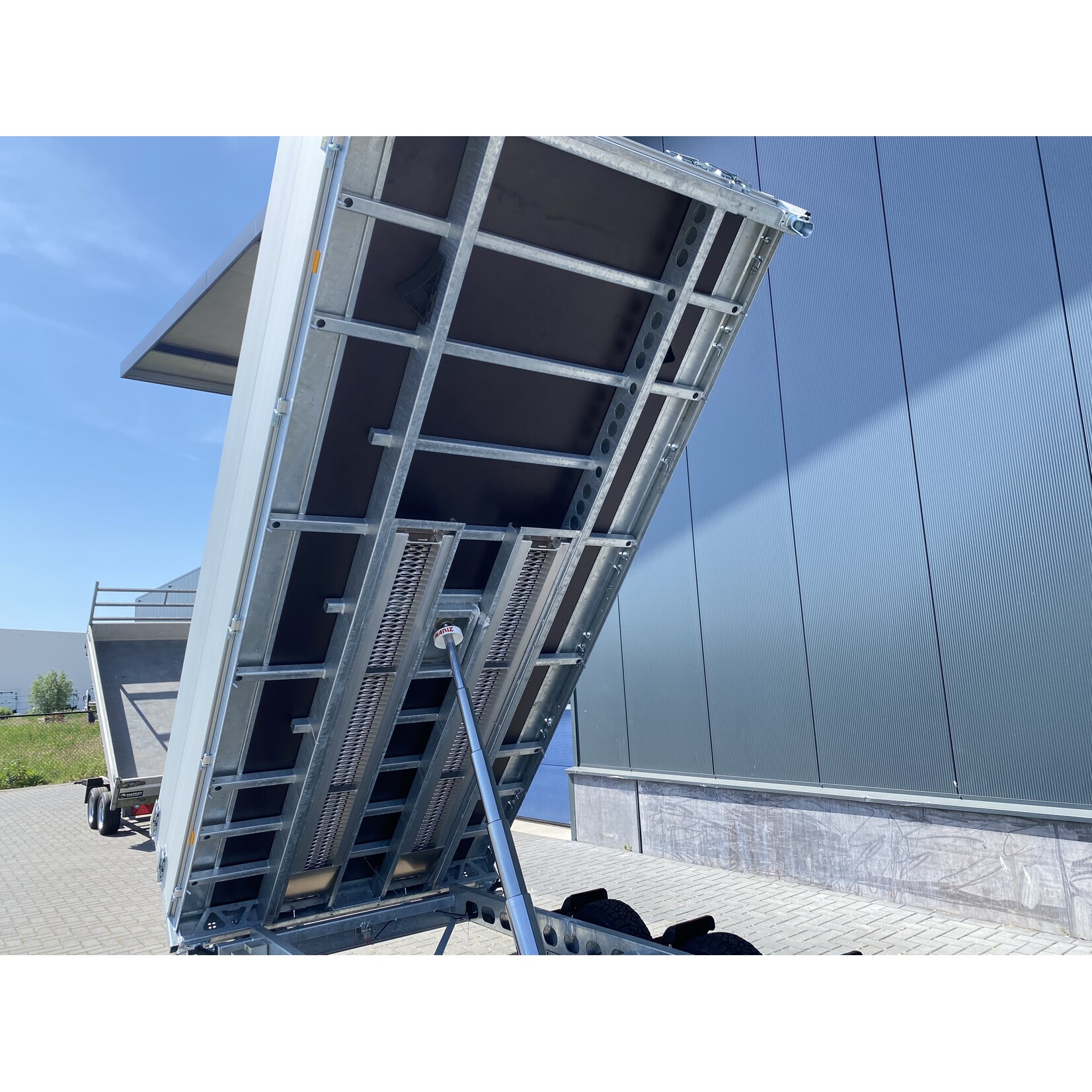 eduard Eduard 3-zijdige kipper | 400 x 180 x 60 cm | 3.500 kg | Incl. vele extra opties!