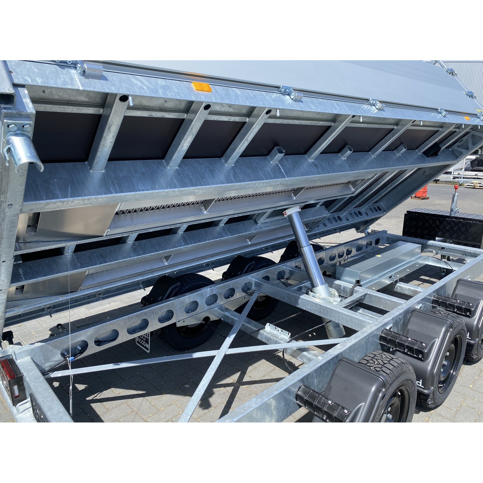 eduard Eduard 3-zijdige kipper | 400 x 180 x 60 cm | 3.500 kg | Incl. vele extra opties!