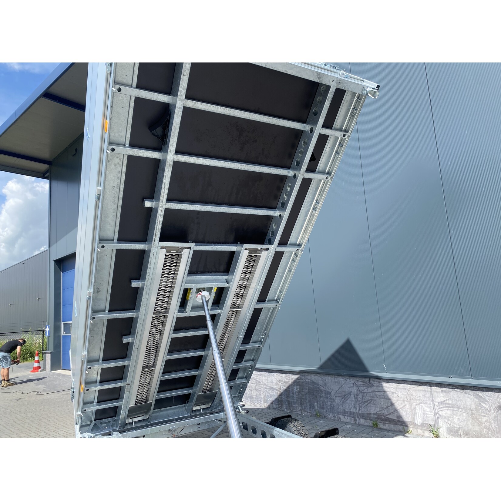 eduard Eduard 3-zijdige kipper | 400 x 200 x 110 cm | 3.500 kg | Geremd ALL - IN AKTIE!