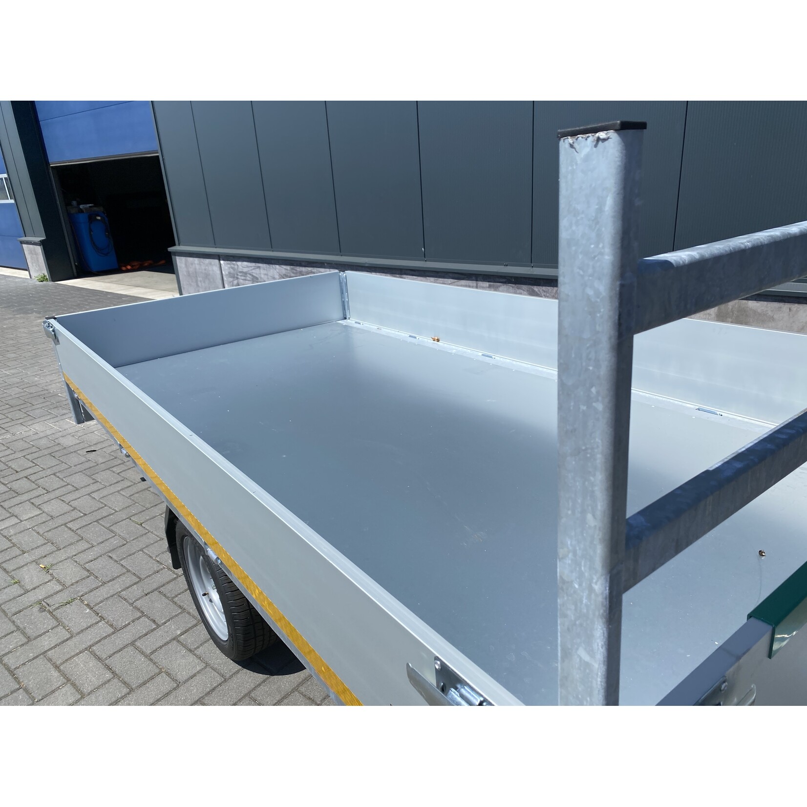 eduard Eduard kipper | 310 x 160 x 30 cm | 1.800 kg | Geremd ALL - IN AKTIE!