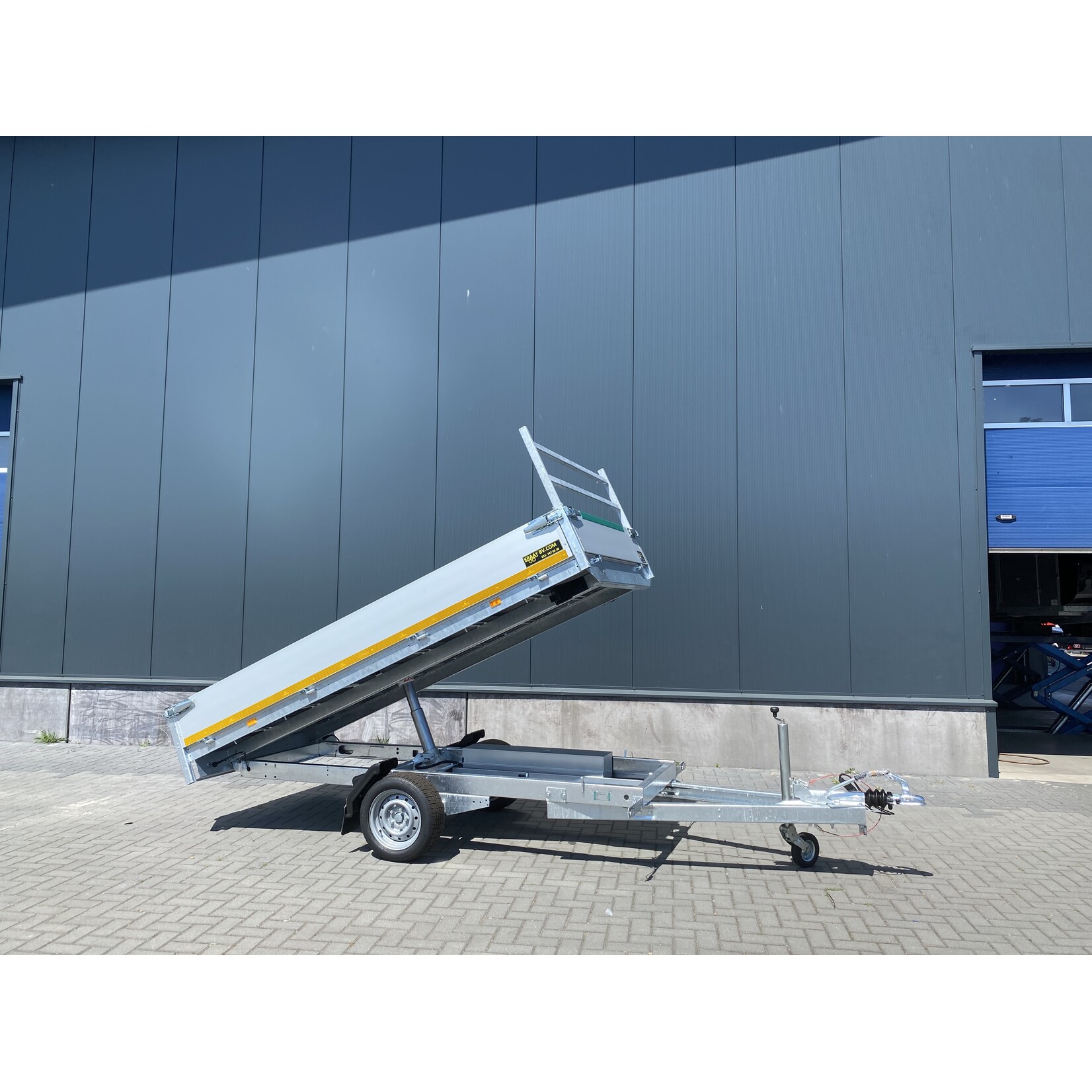 eduard Eduard kipper | 310 x 160 x 30 cm | 1.800 kg | Geremd ALL - IN AKTIE!