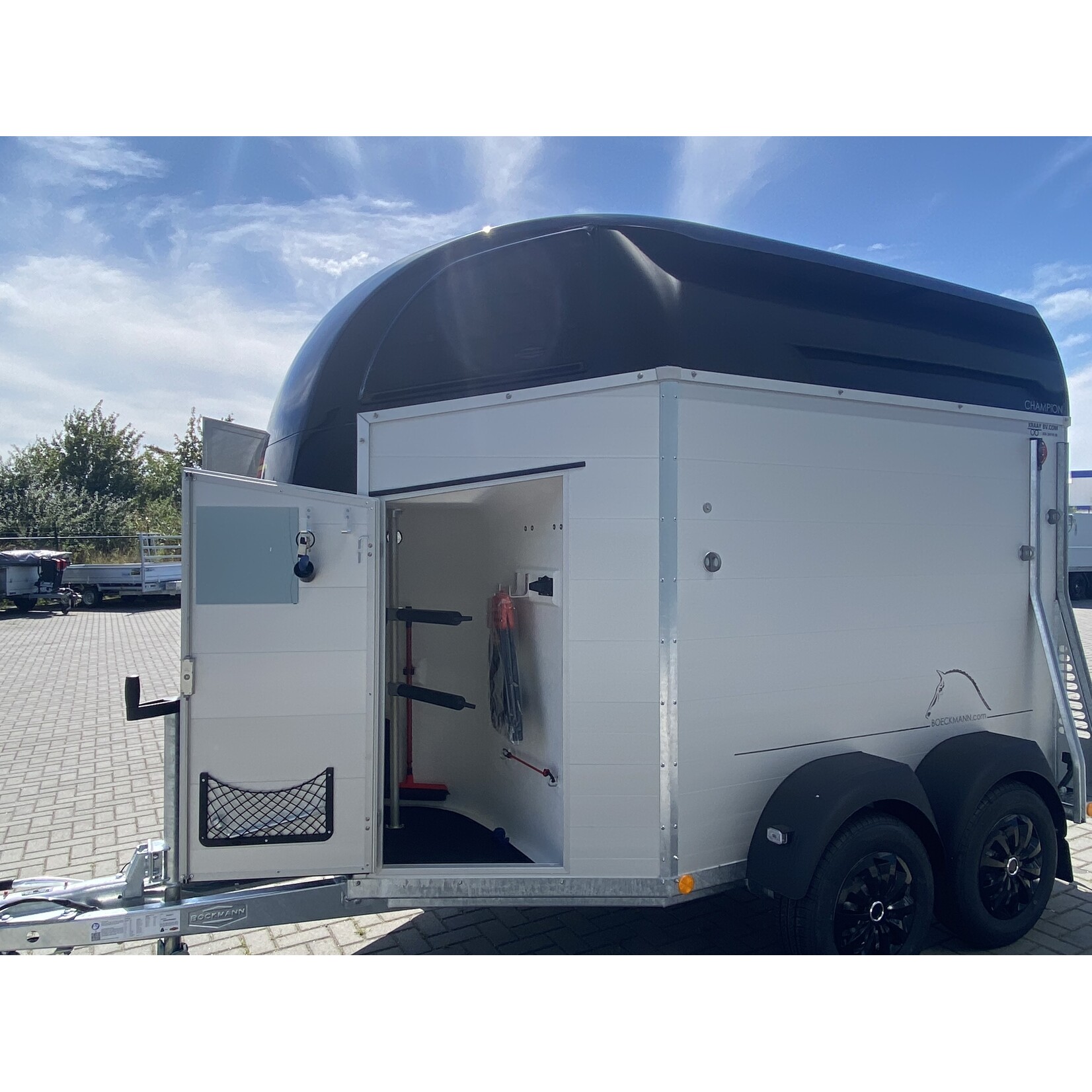 Bockmann  Böckmann Champion R Black Edition | 2.400 kg | Trapbescherming & Zadelkamer  ALL - IN AKTIE!