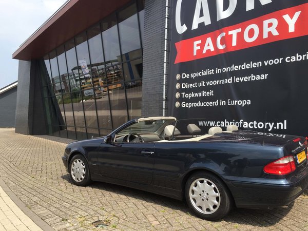 Mercedes Windscherm Mercedes CLK W208 rood Mercedes Windscherm Mercedes CLK W208 rood