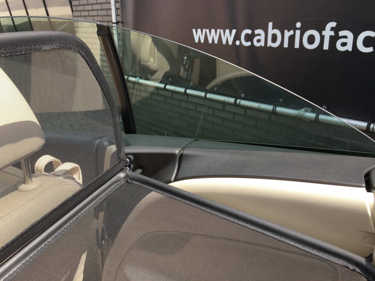 Volkswagen Windscherm VW EOS beige Volkswagen Windscherm VW EOS beige