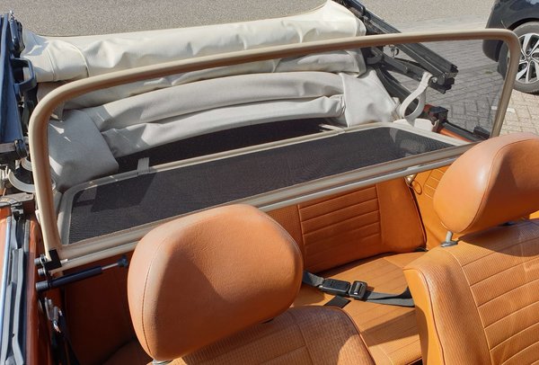 Volkswagen Windscherm VW Kever 1302/1303 Snelsl. beige Volkswagen Windscherm VW Kever 1302/1303 Snelsl. beige